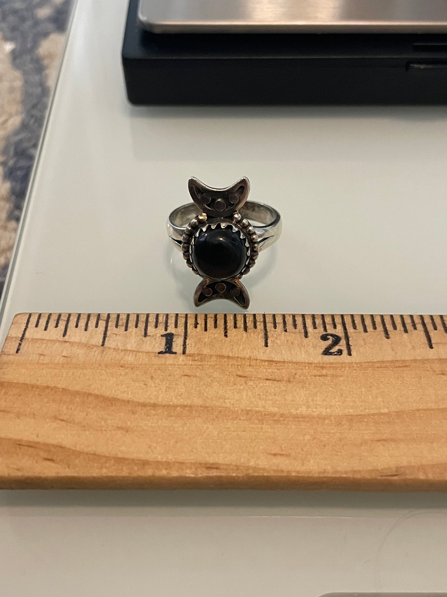 Black Onyx Ring | Sterling Silver | Size 7.75 G326