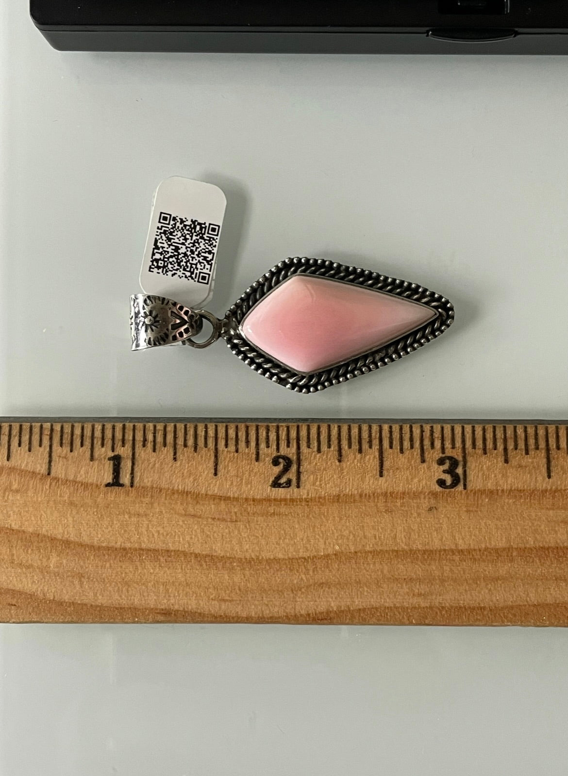 Triangle Pink Conch Pendant | Sterling Silver | A543