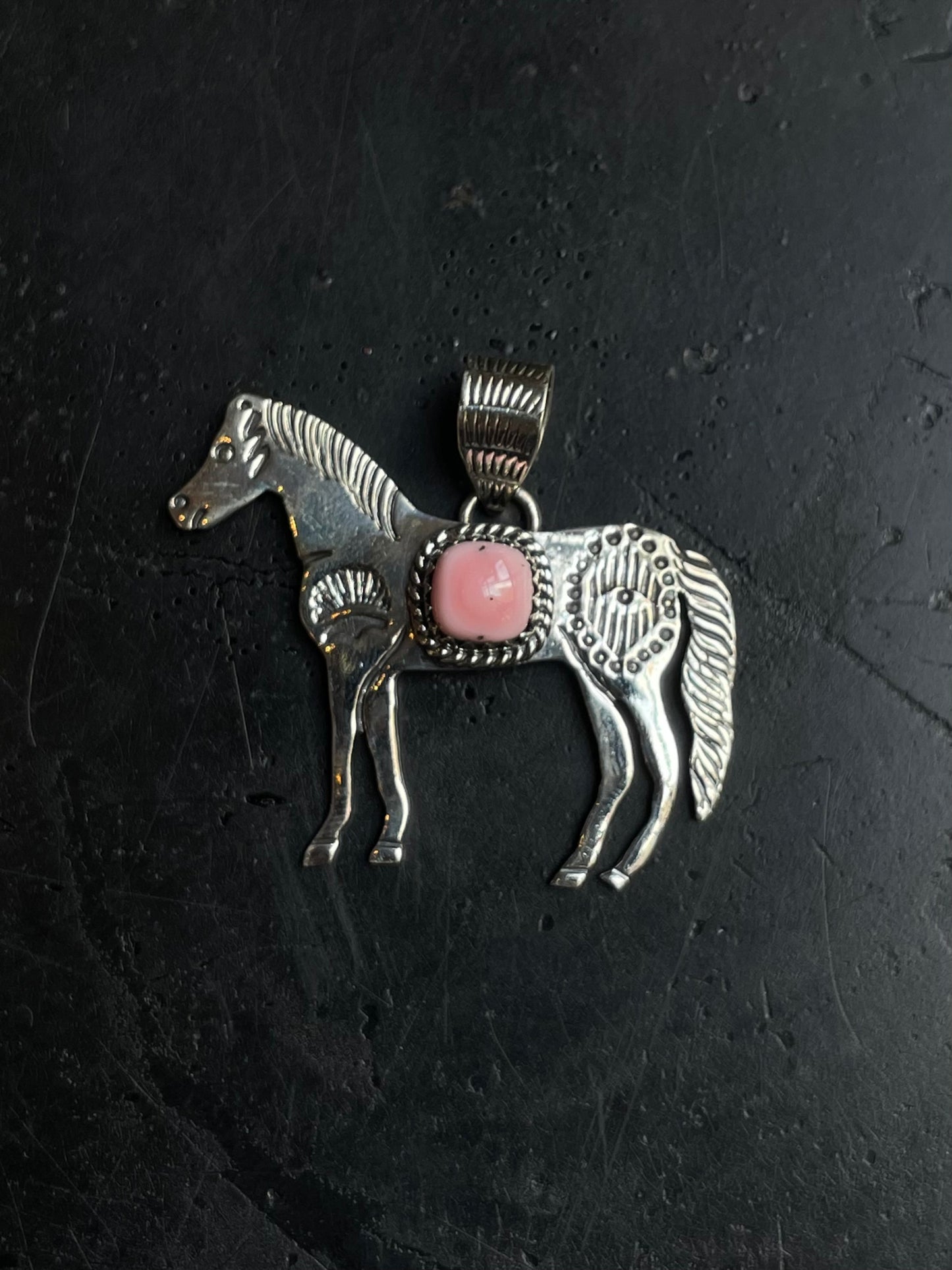 Pink Conch Horse Pendant | 925 Sterling Silver E244