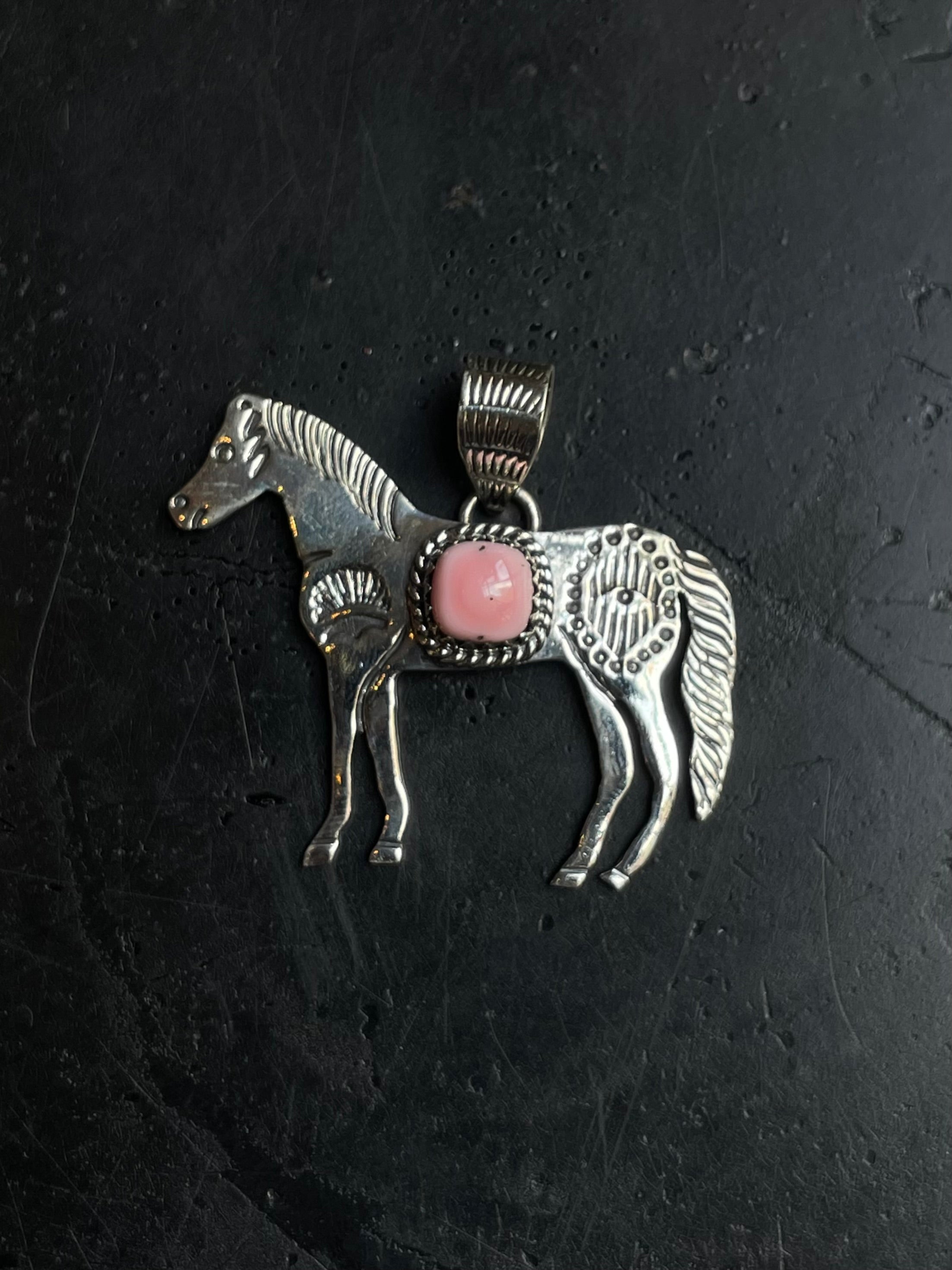 Pink Conch Horse Pendant | 925 Sterling Silver E244
