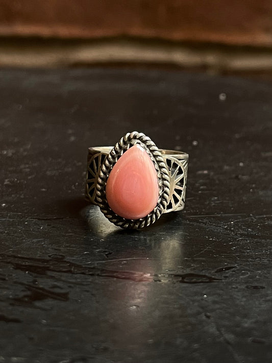Pink Conch Teardrop Ring Size 7 | 925 Sterling Silver Southwest E116