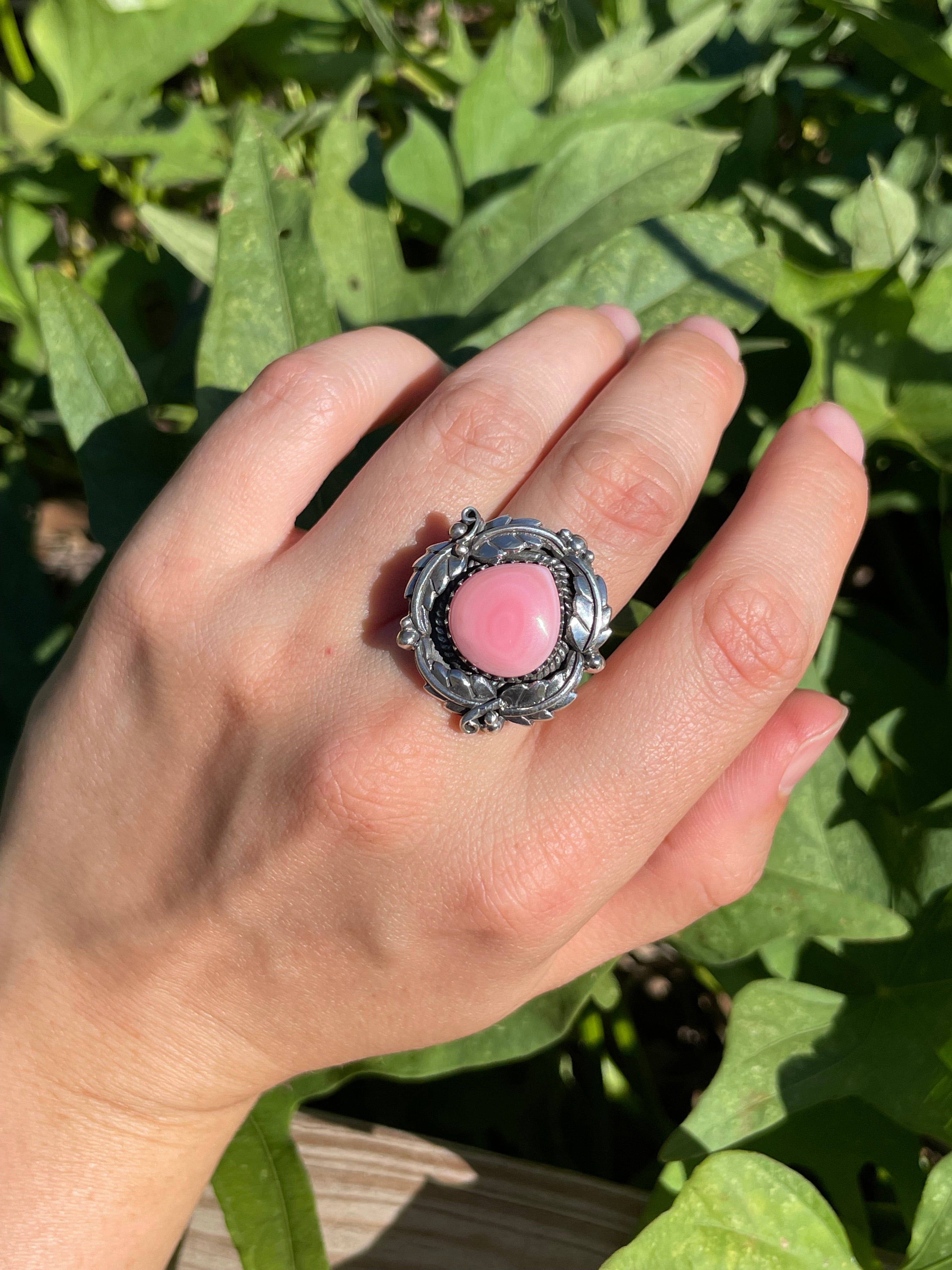 Pink Conch Leaf Design Ring | 925 Sterling Silver | Size 7 B338