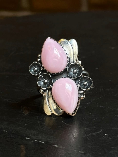 Pink Conch Tear Drop Ring Size 9| Sterling Silver E908