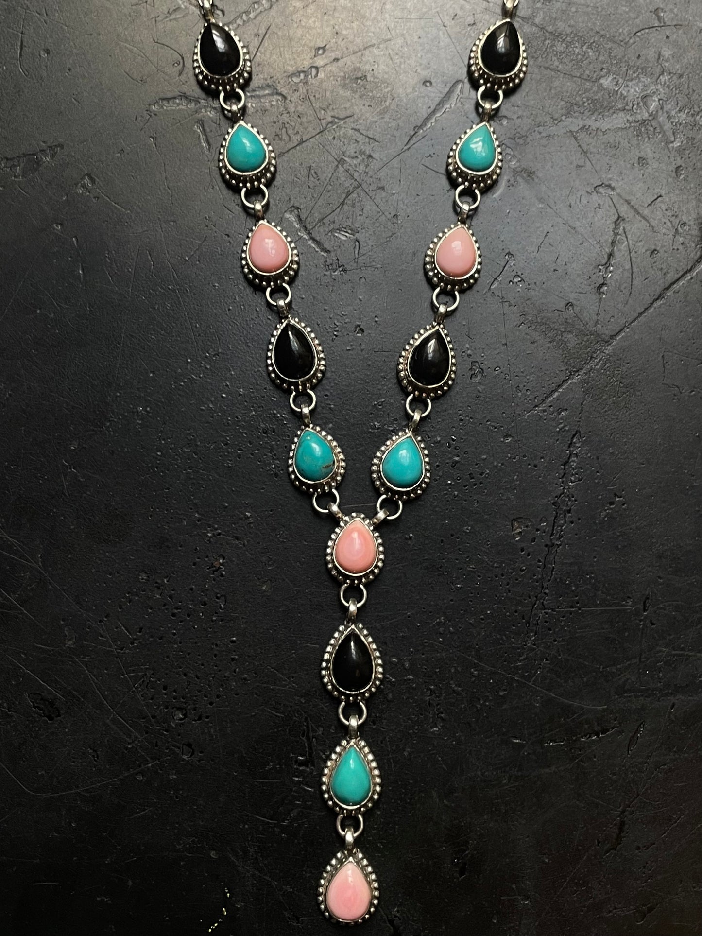 Pink Conch Turquoise & Black Onyx Lariat Necklace | Silver G414