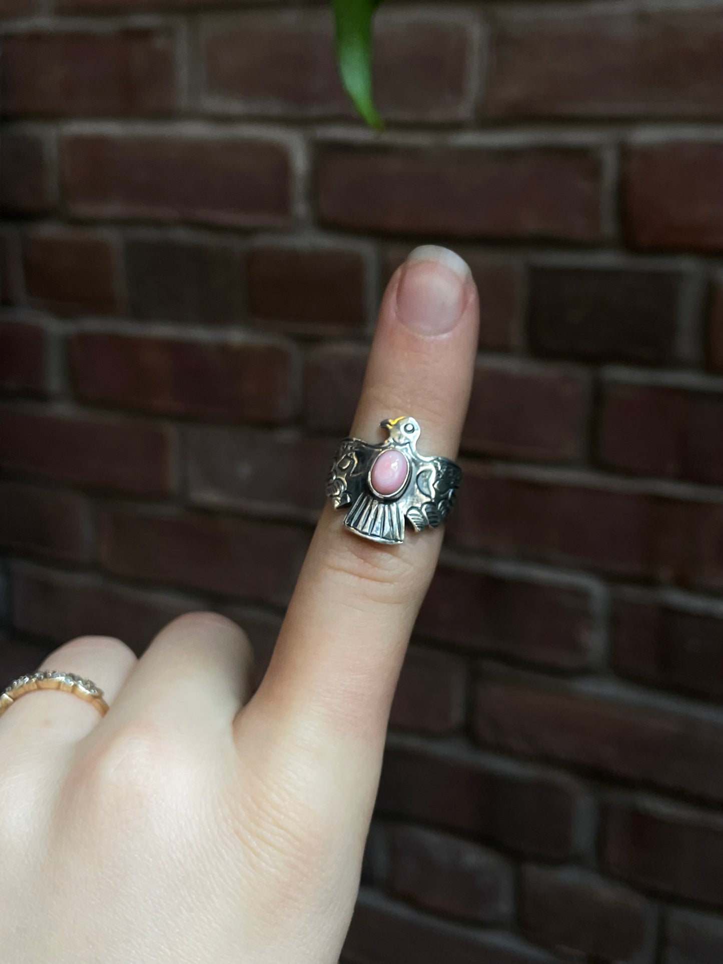 Pink Conch Thunderbird Ring | 925 Sterling Silver | Size 8 E302