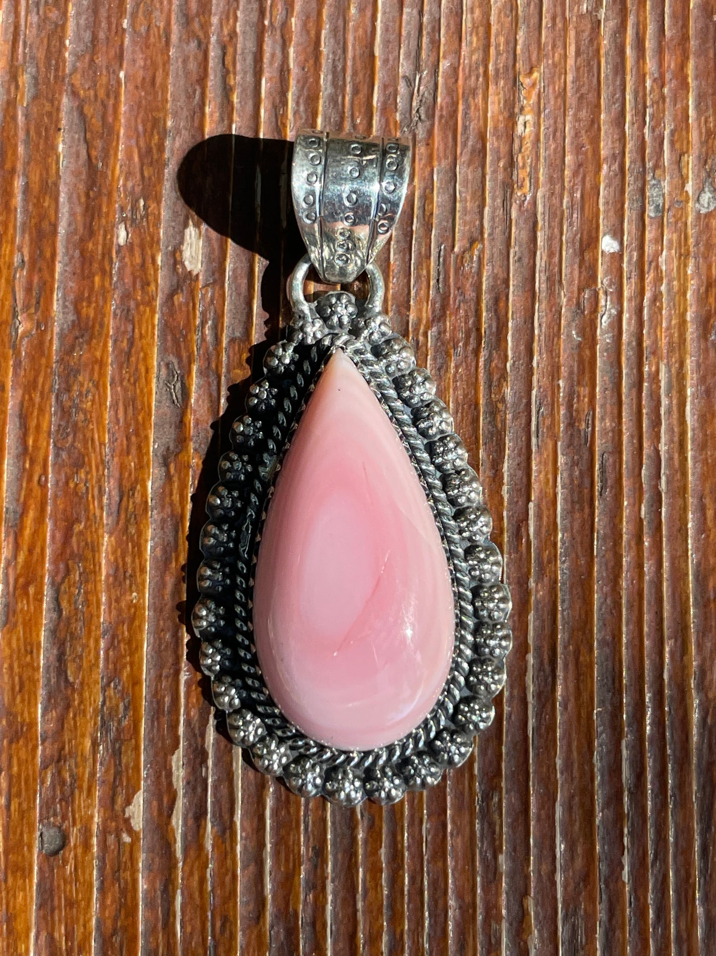 Pink Conch Tear Drop Pendant | Sterling Silver 925 B402