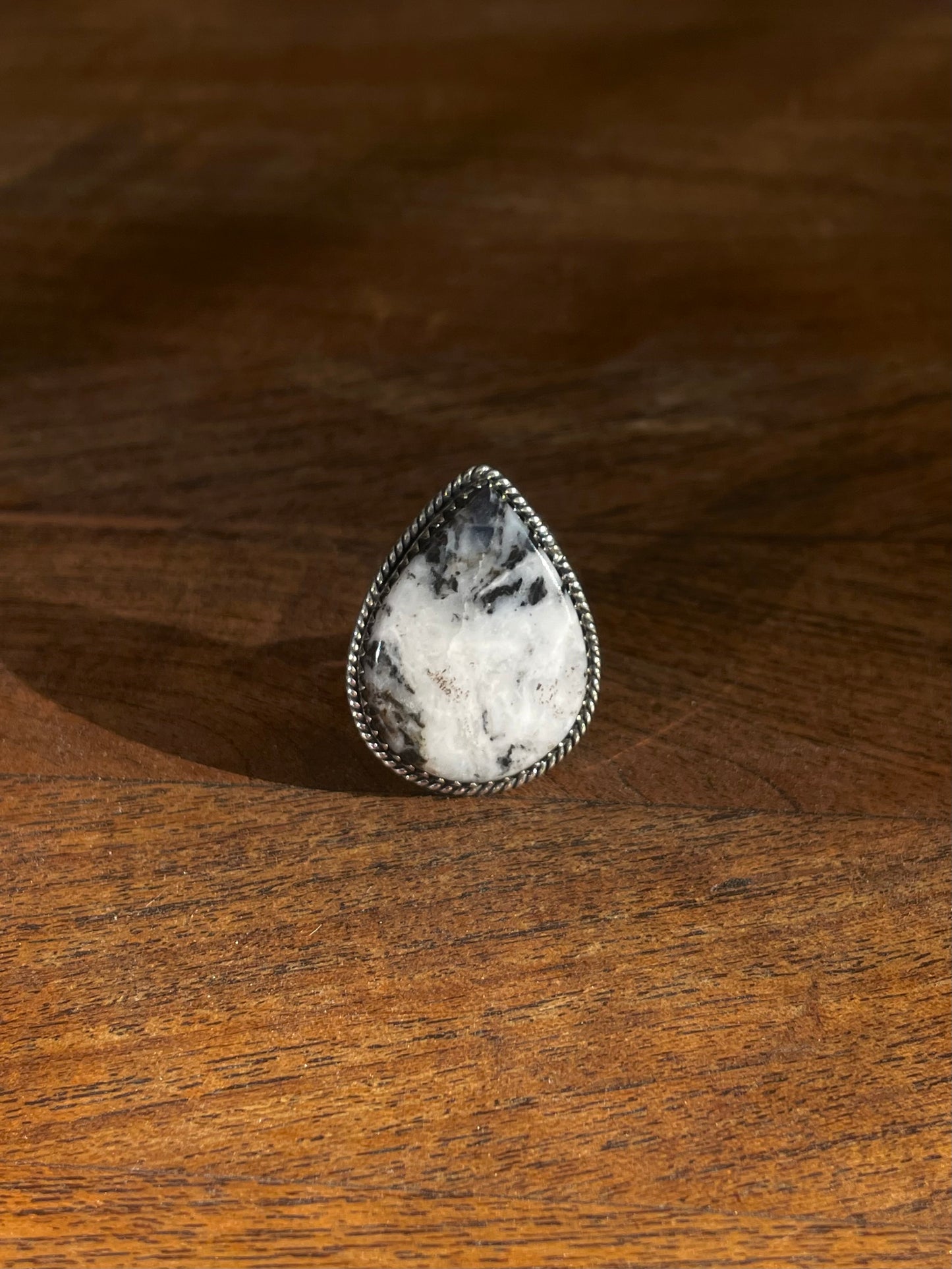 White Buffalo Ring | Sterling Silver 925 | Size 8 C802