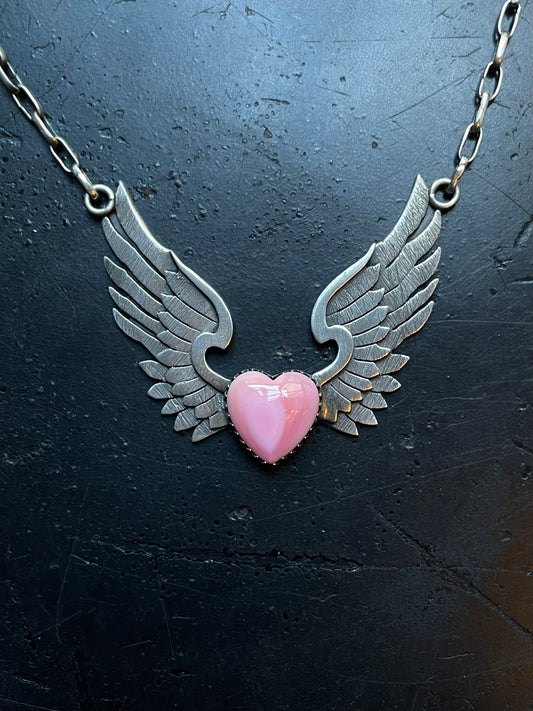 Pink Conch Wings Necklace | 925 Sterling Silver E363