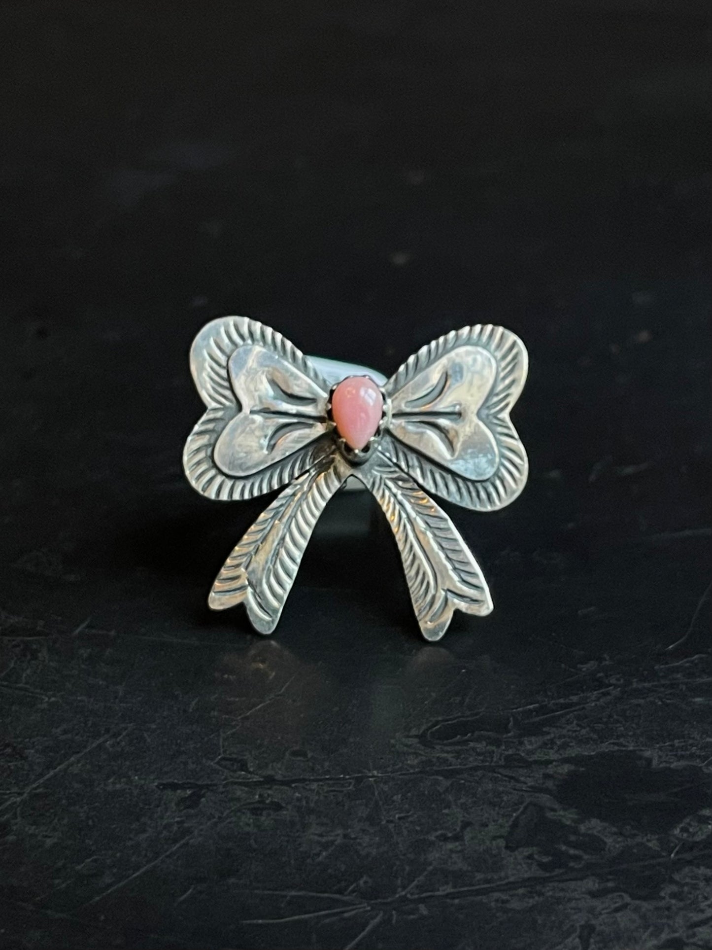 Pink Conch Bowtie Ring | Sterling Silver | Size 7 | A059