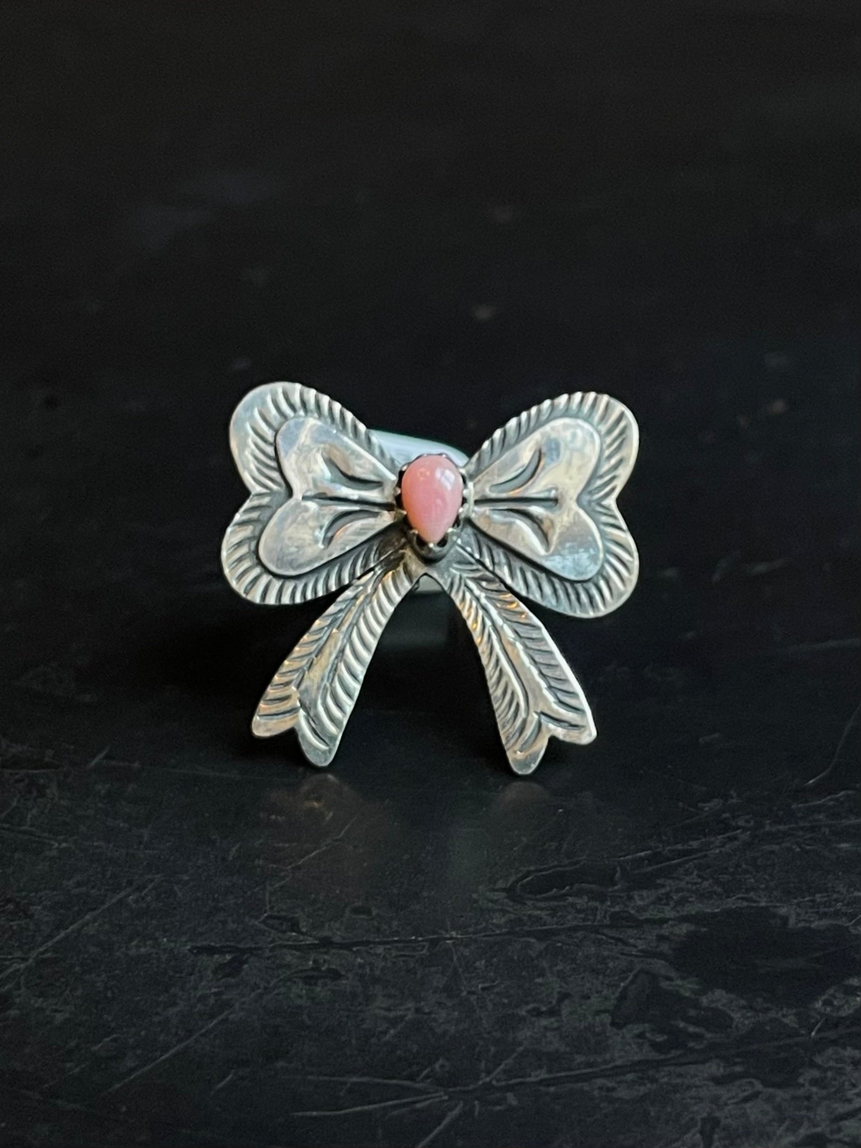 Pink Conch Bowtie Ring | Sterling Silver | Size 7 | A059