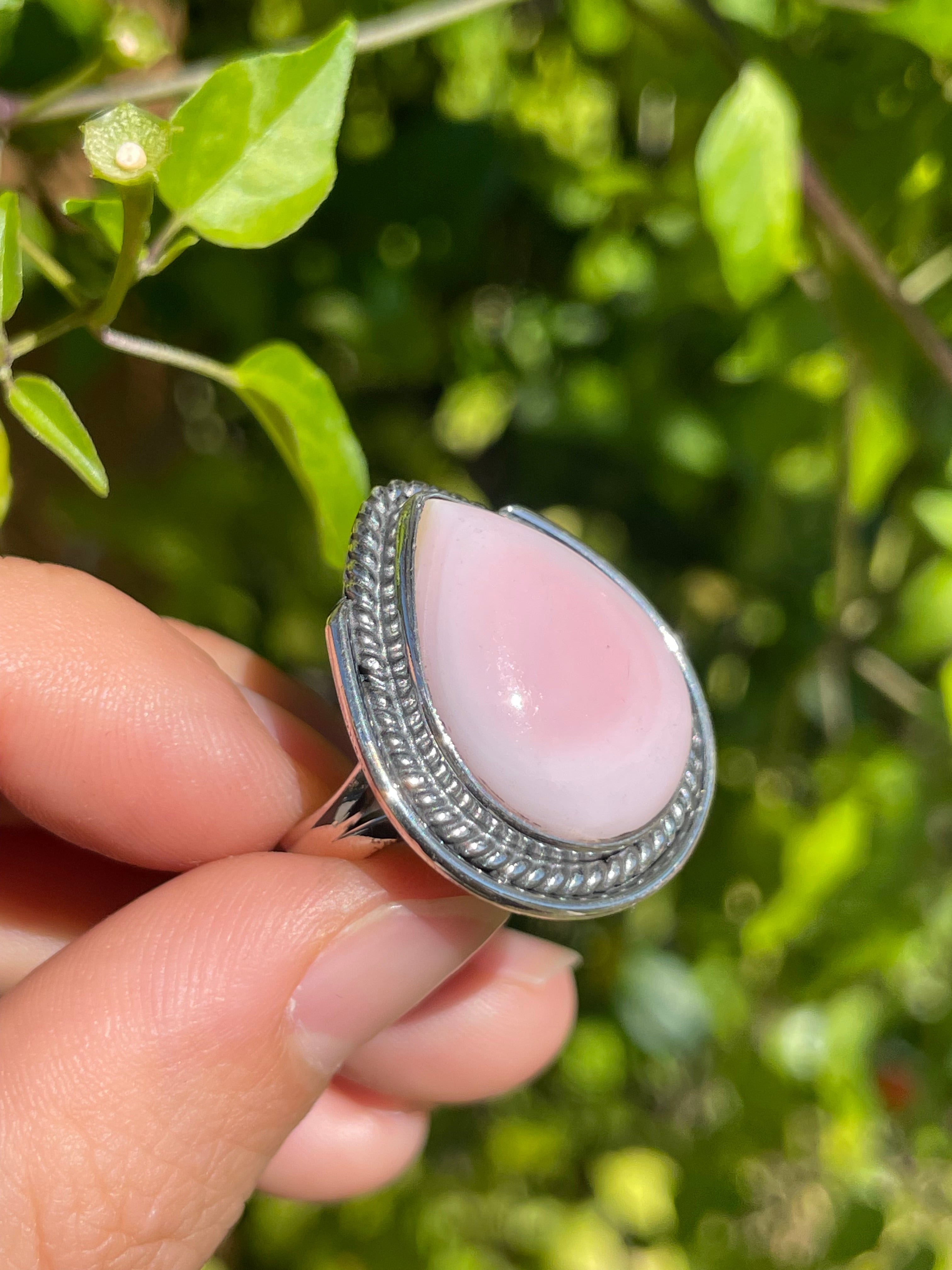 Pink Conch Teardrop Ring | 925 Sterling Silver | Size 8 B304