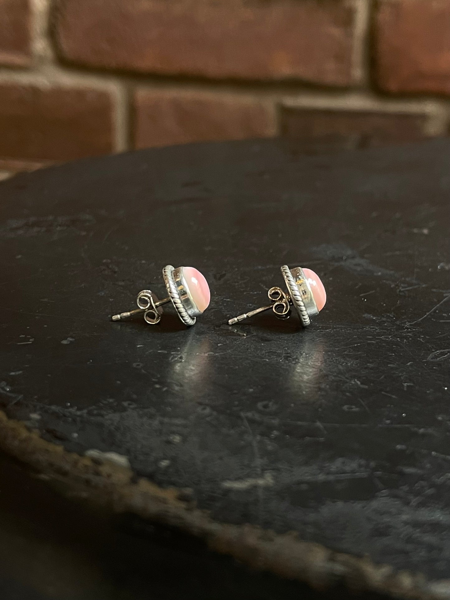 Pink Conch Stud Earrings | 925 Sterling Silver E783