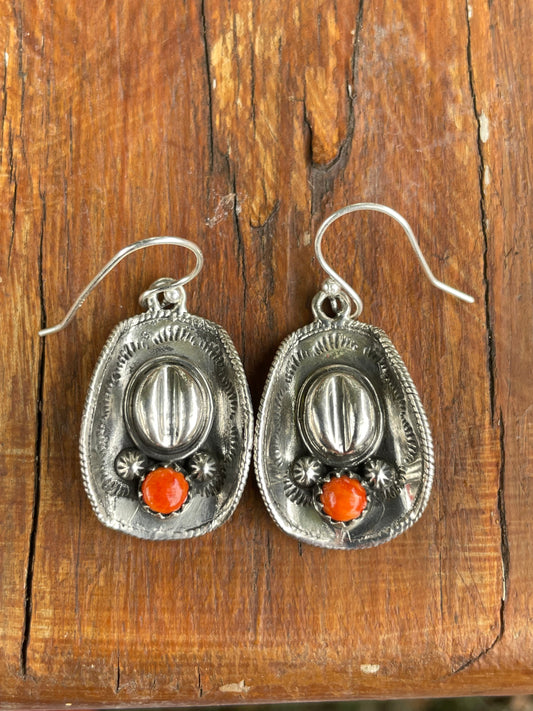 Spiny Oyster Cowboy Hat Dangle Earrings | Sterling Silver B954
