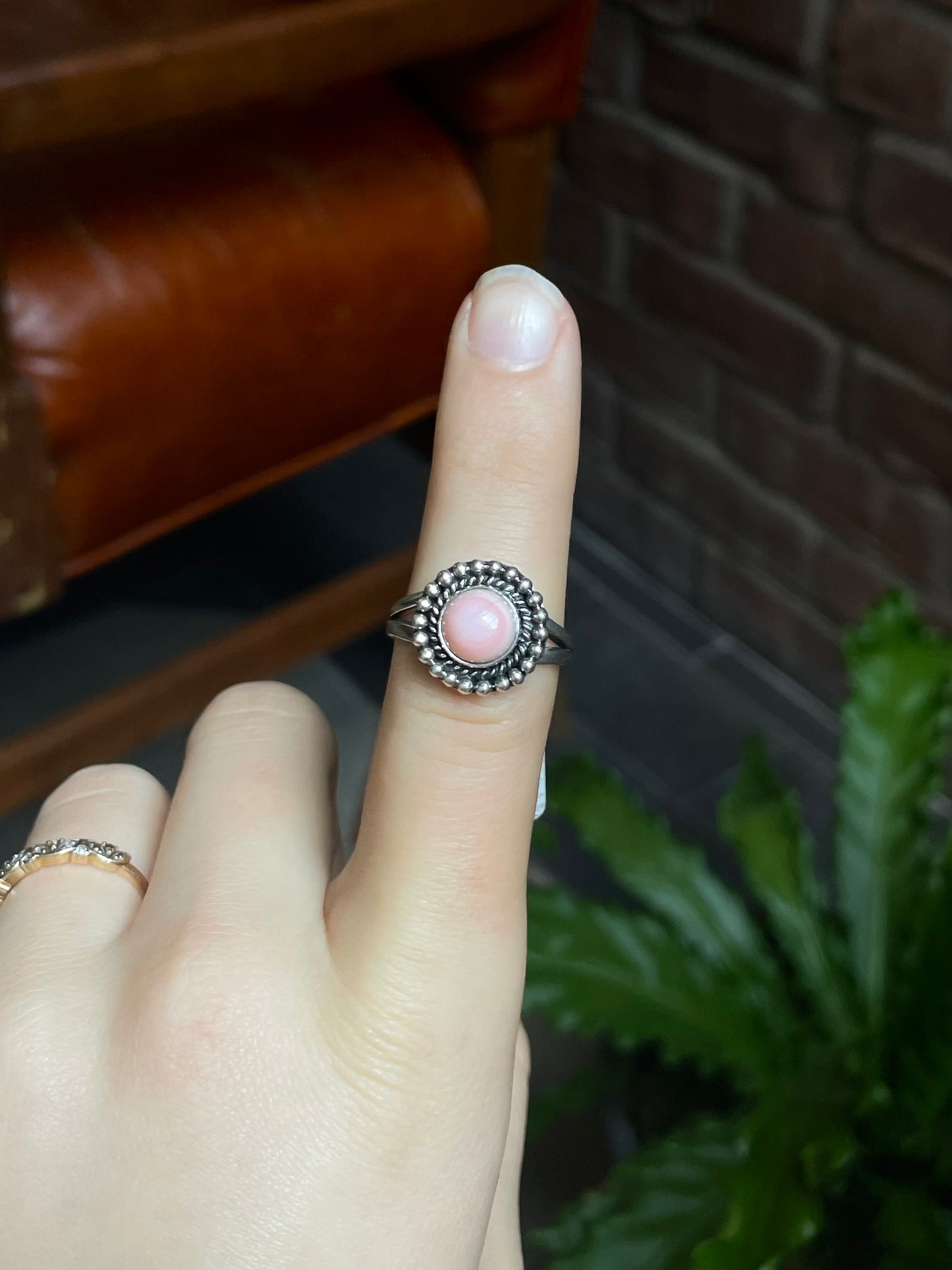 Pink Conch Ring | Sterling Silver | Size 8 | A286