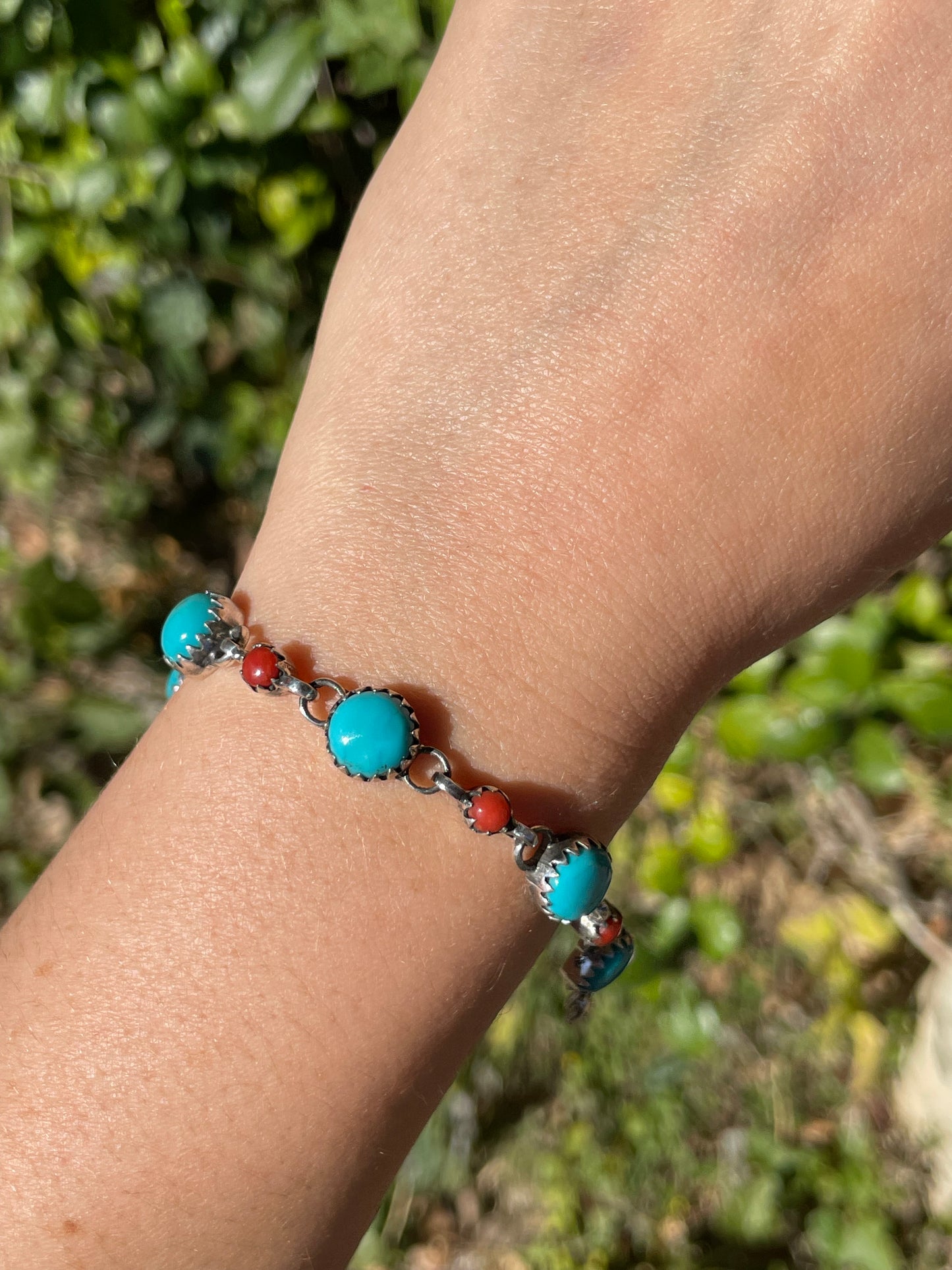 Kingman Turquoise and Italian Coral Link Bracelet | 925 Sterling Silver B918