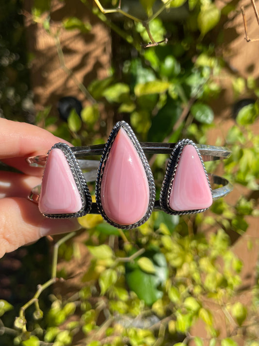 Pink Conch Triple Teardrop Cuff Bracelet | Sterling Silver B671