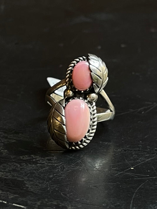Dual Leaf Pink Conch Ring | Sterling Silver | Size 8 | A239