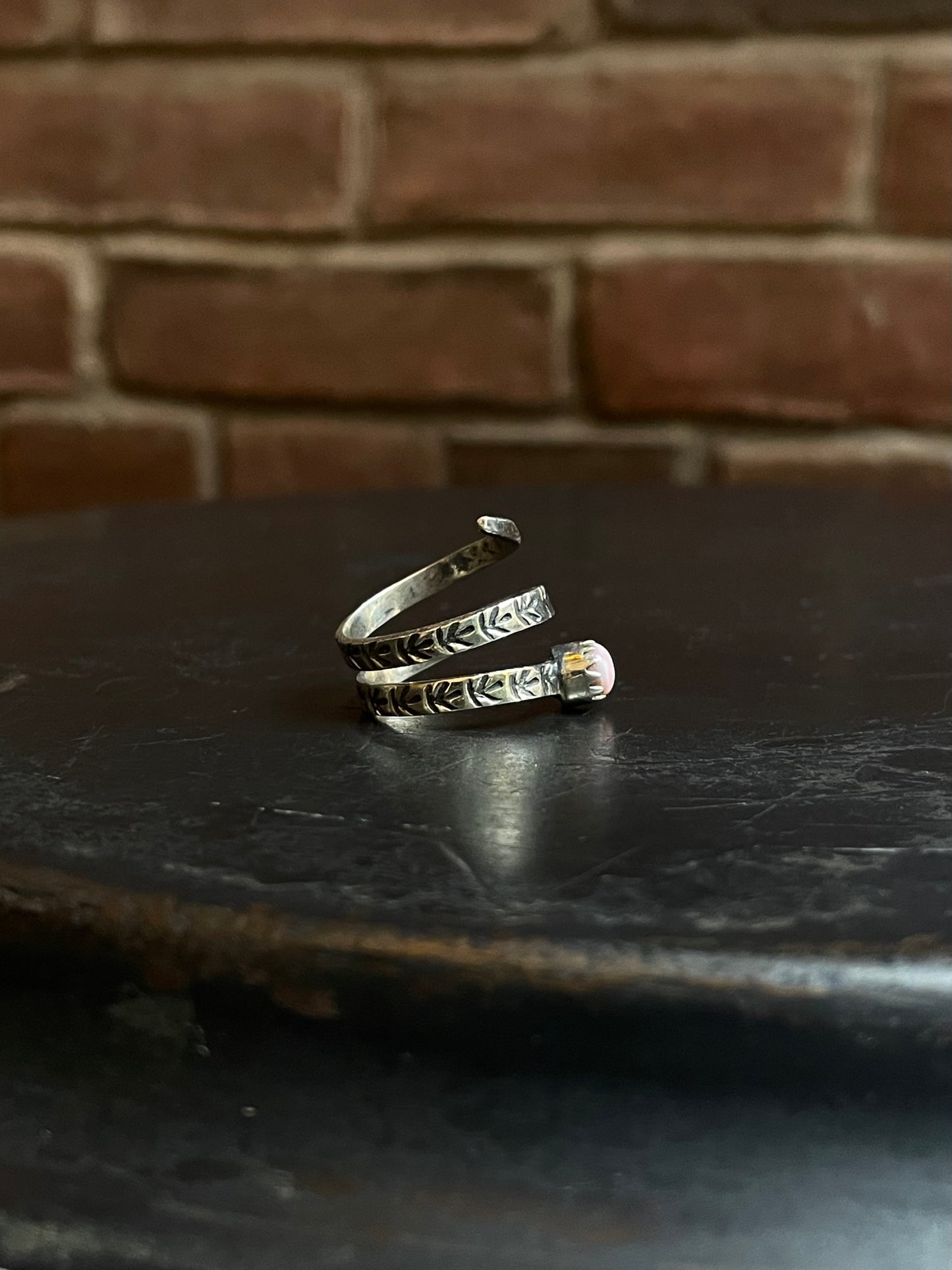 Pink Conch Snake Ring | 925 Sterling Silver Size 7.5 E459