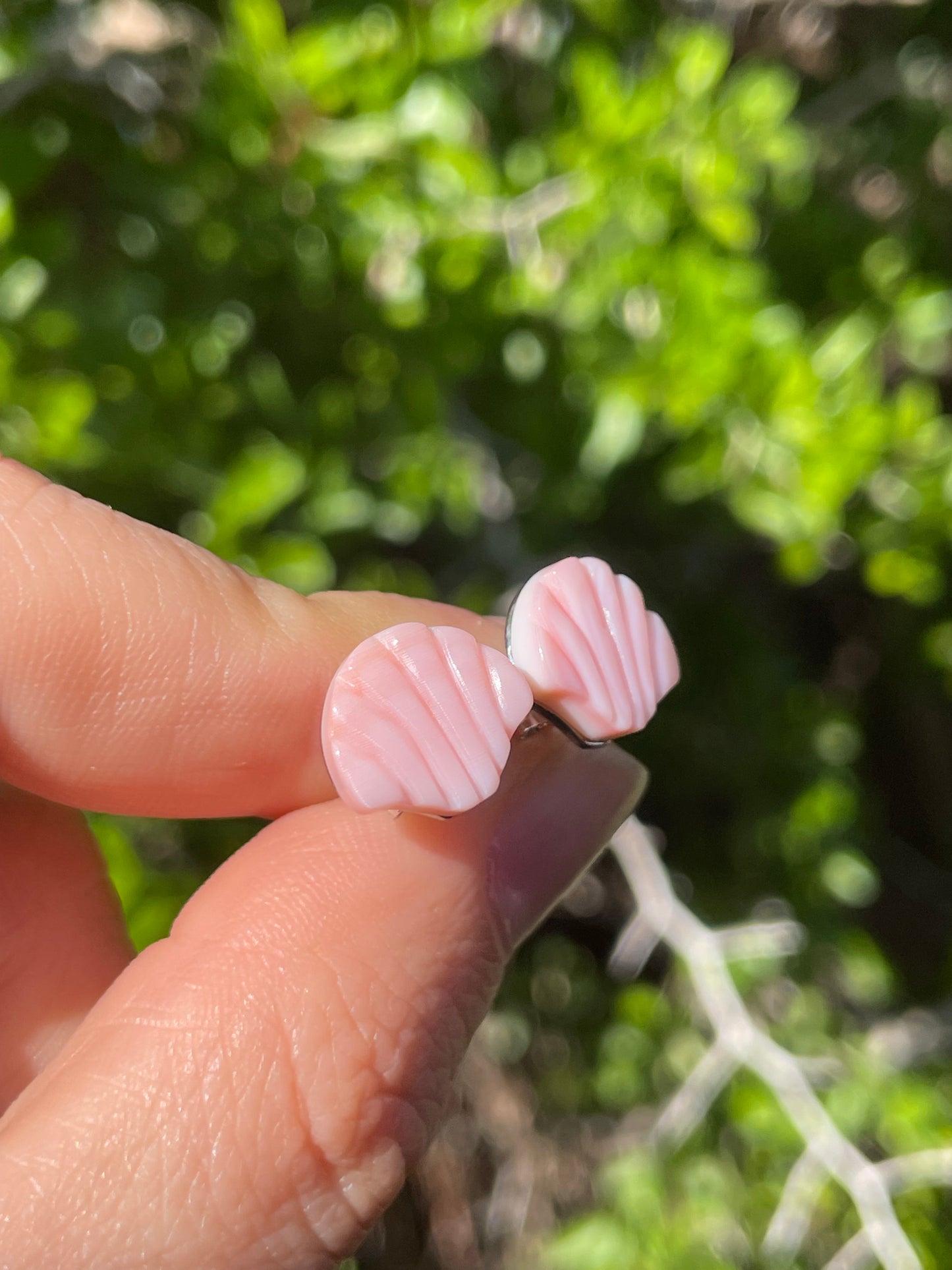 Pink Conch Shell Stud Earrings | 925 Sterling Silver B600