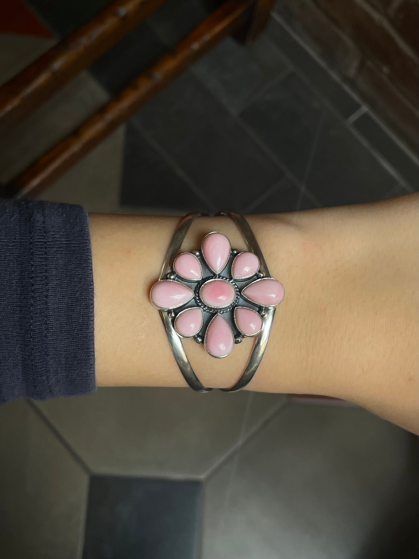 Pink Conch Cluster Cuff | Flower Design Split Shank | 925 Silver E694