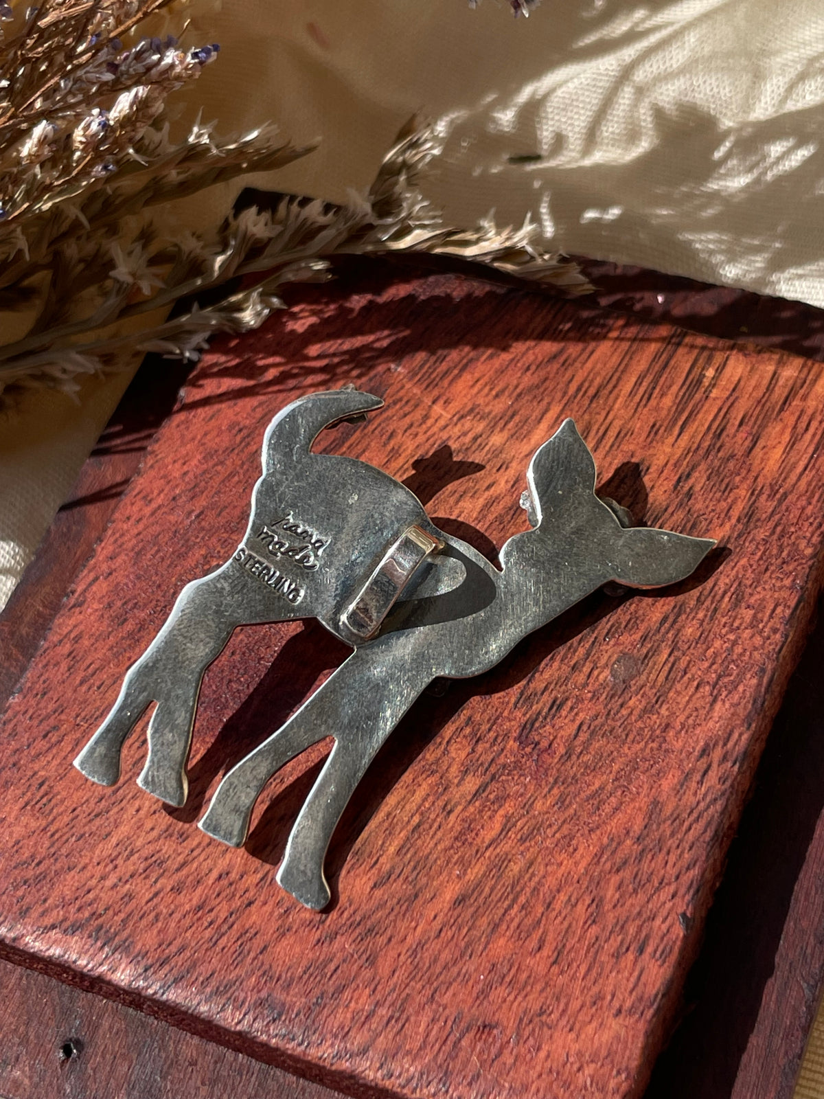 Spiny Oyster Deer Pendant | 925 Sterling Silver C512