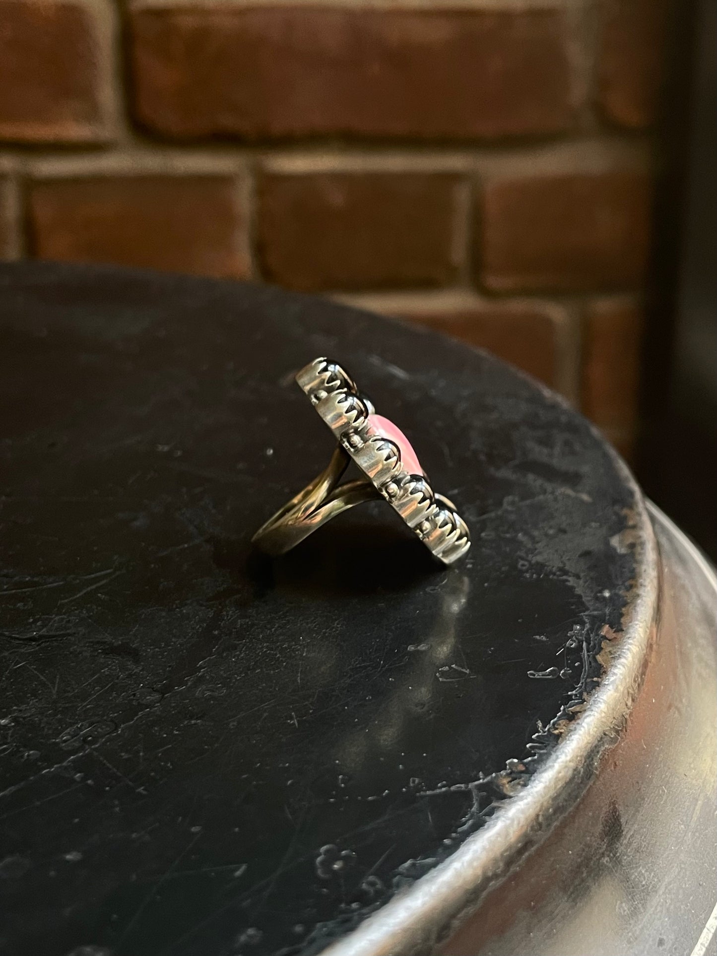Pink Conch & Black Onyx Cluster Ring | 925 Sterling Silver | Size 6 E318