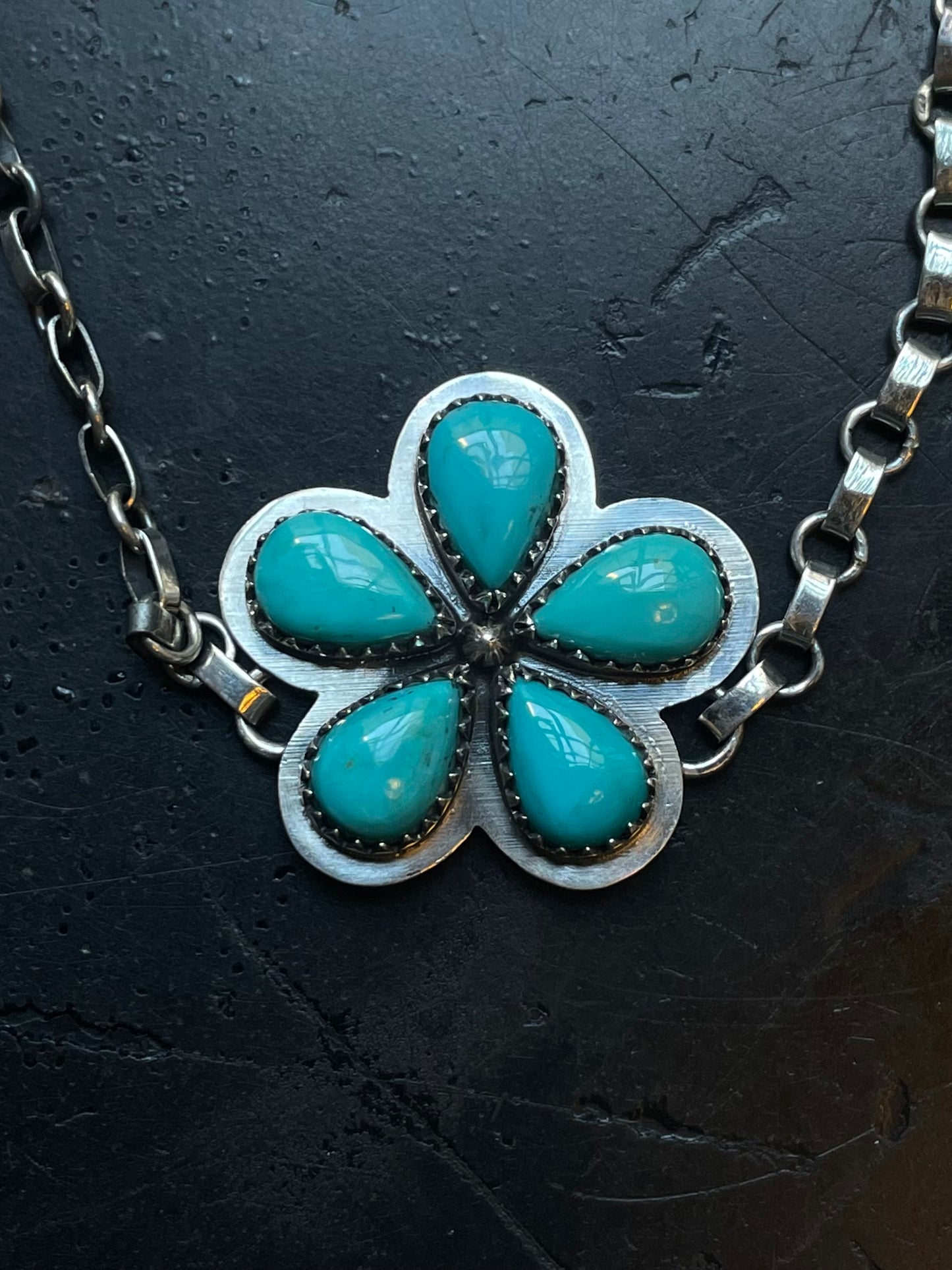 Kingman Turquoise Flower Necklace | 925 Sterling Silver E605