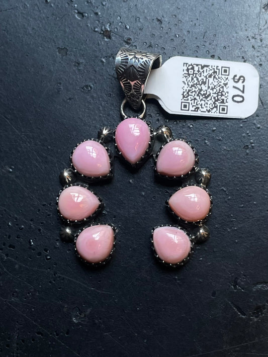 Naja Pink Conch Pendant | Sterling Silver | A563
