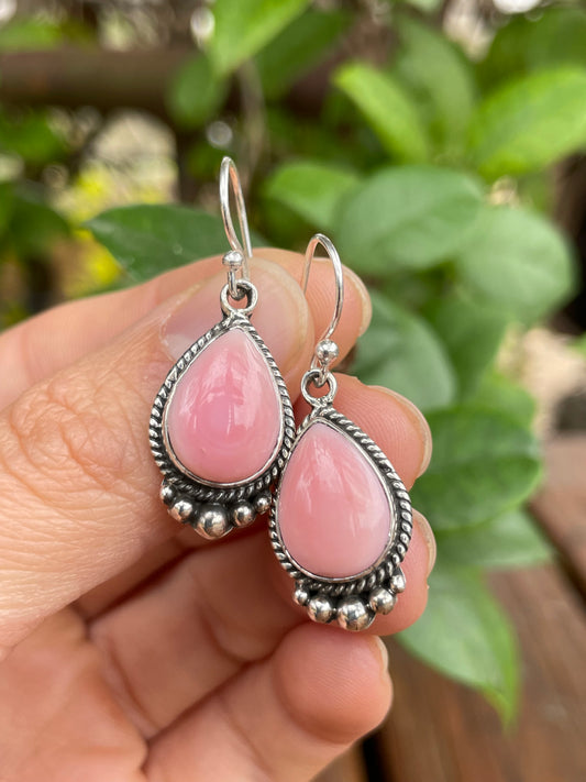 Pink Conch Tear Drop Dangle Earrings | 925 Sterling Silver B953