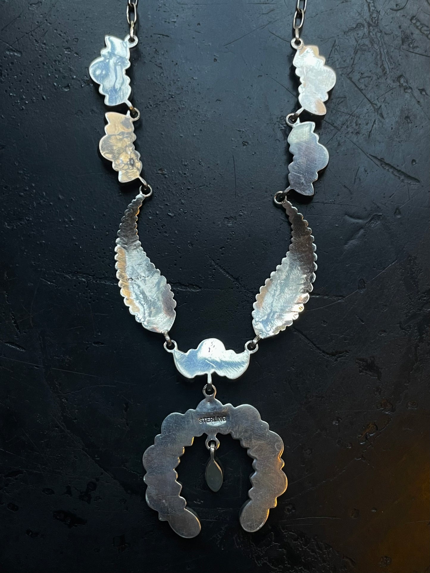 Pink Conch Naja Necklace | Leaf Detail with Cluster Drop | 925 Silver E587