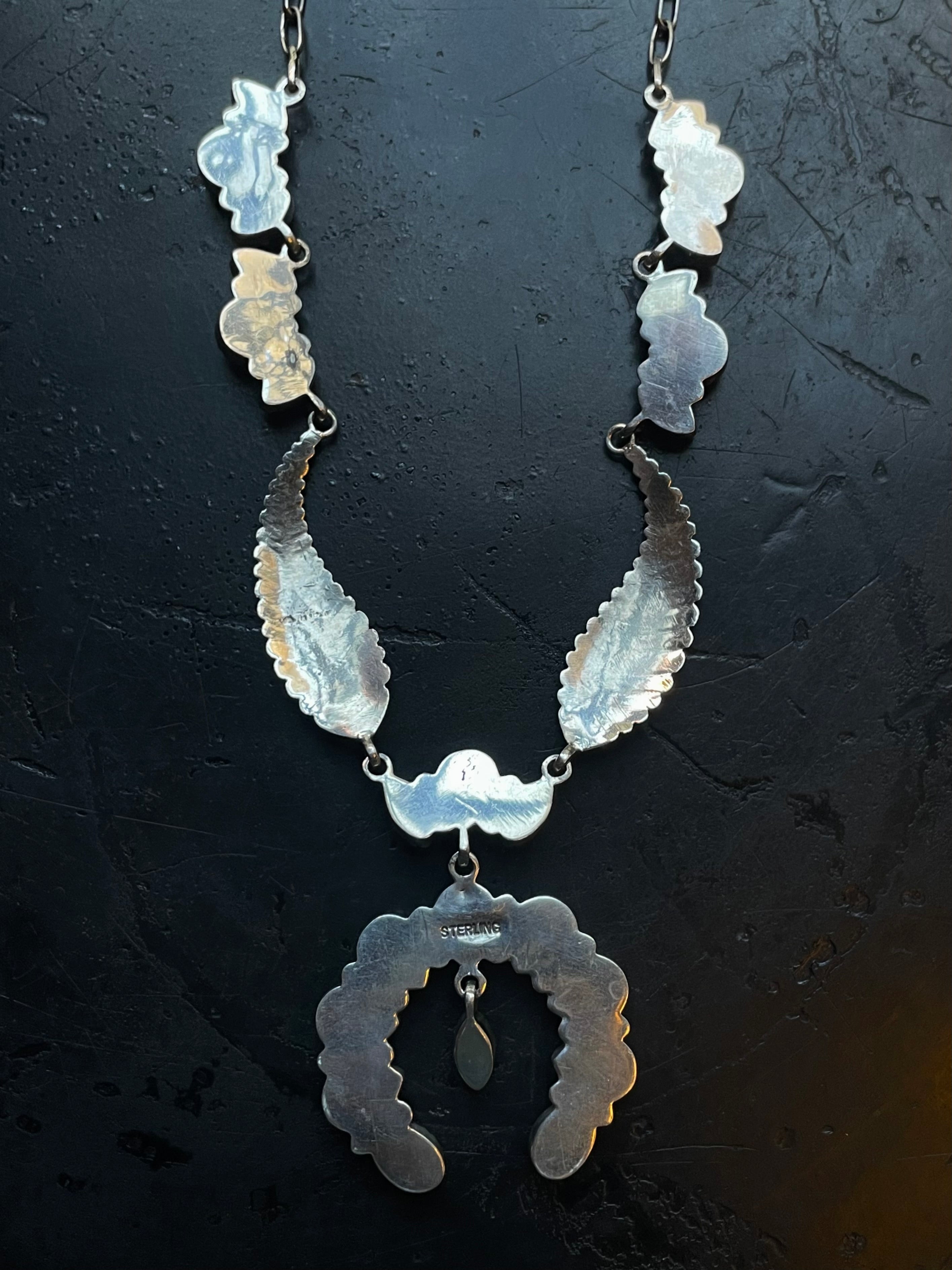 Pink Conch Naja Necklace | Leaf Detail with Cluster Drop | 925 Silver E587