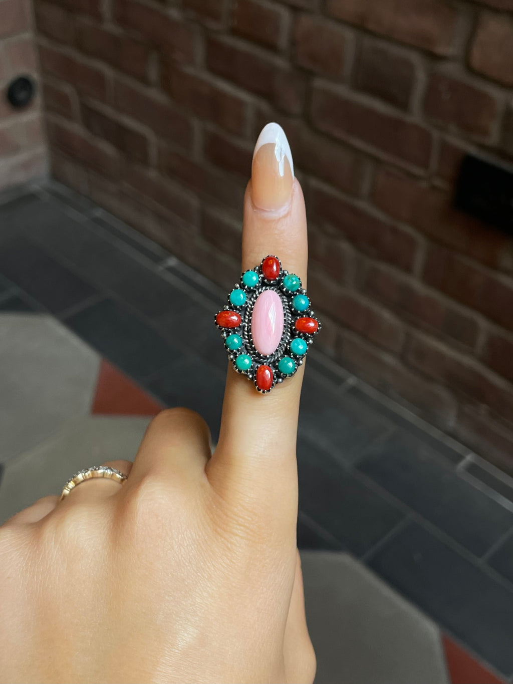 Pink Conch Oval Cluster Ring | Sterling Silver | Size 7 | A395