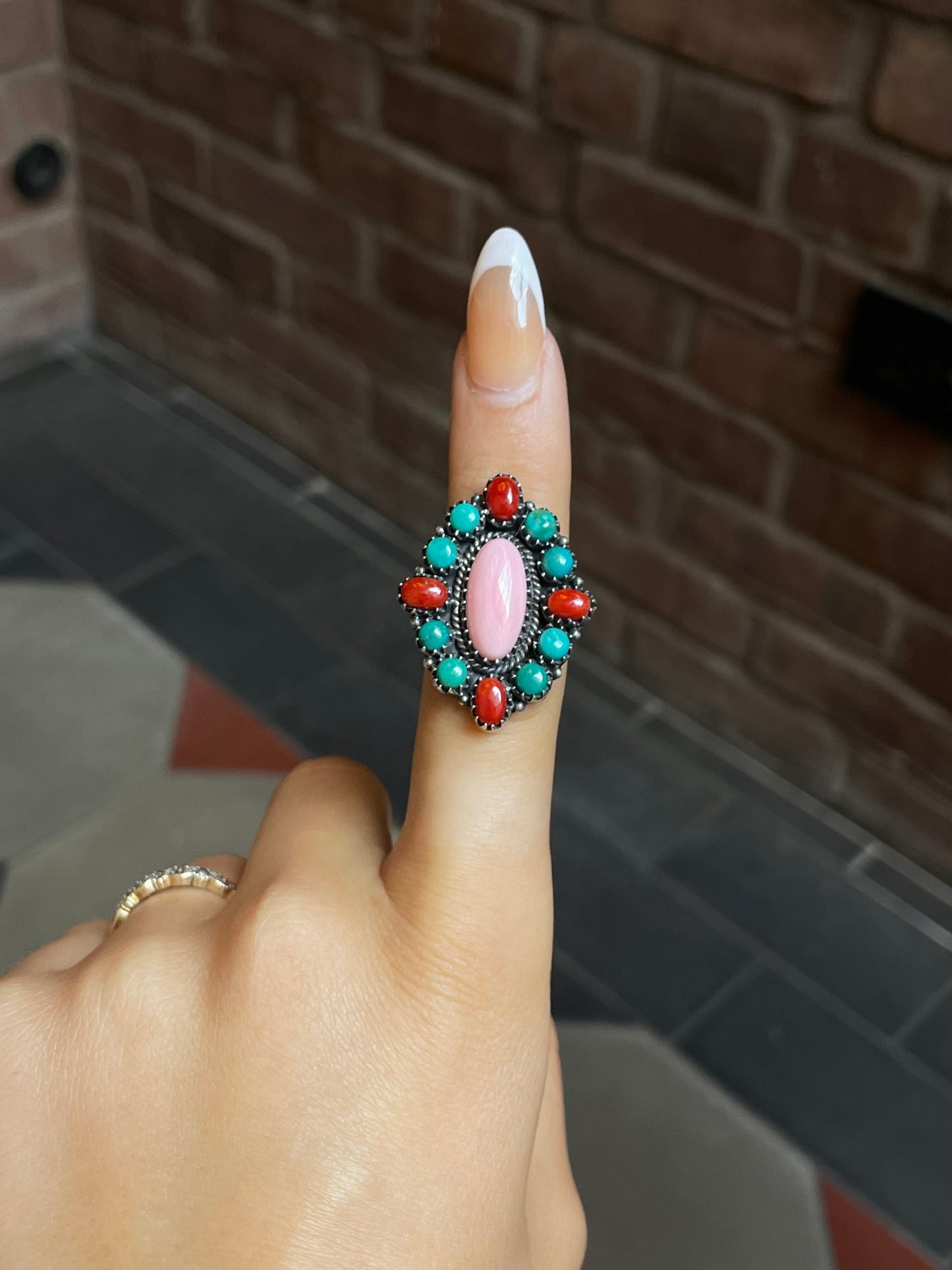 Pink Conch Oval Cluster Ring | Sterling Silver | Size 7 | A395