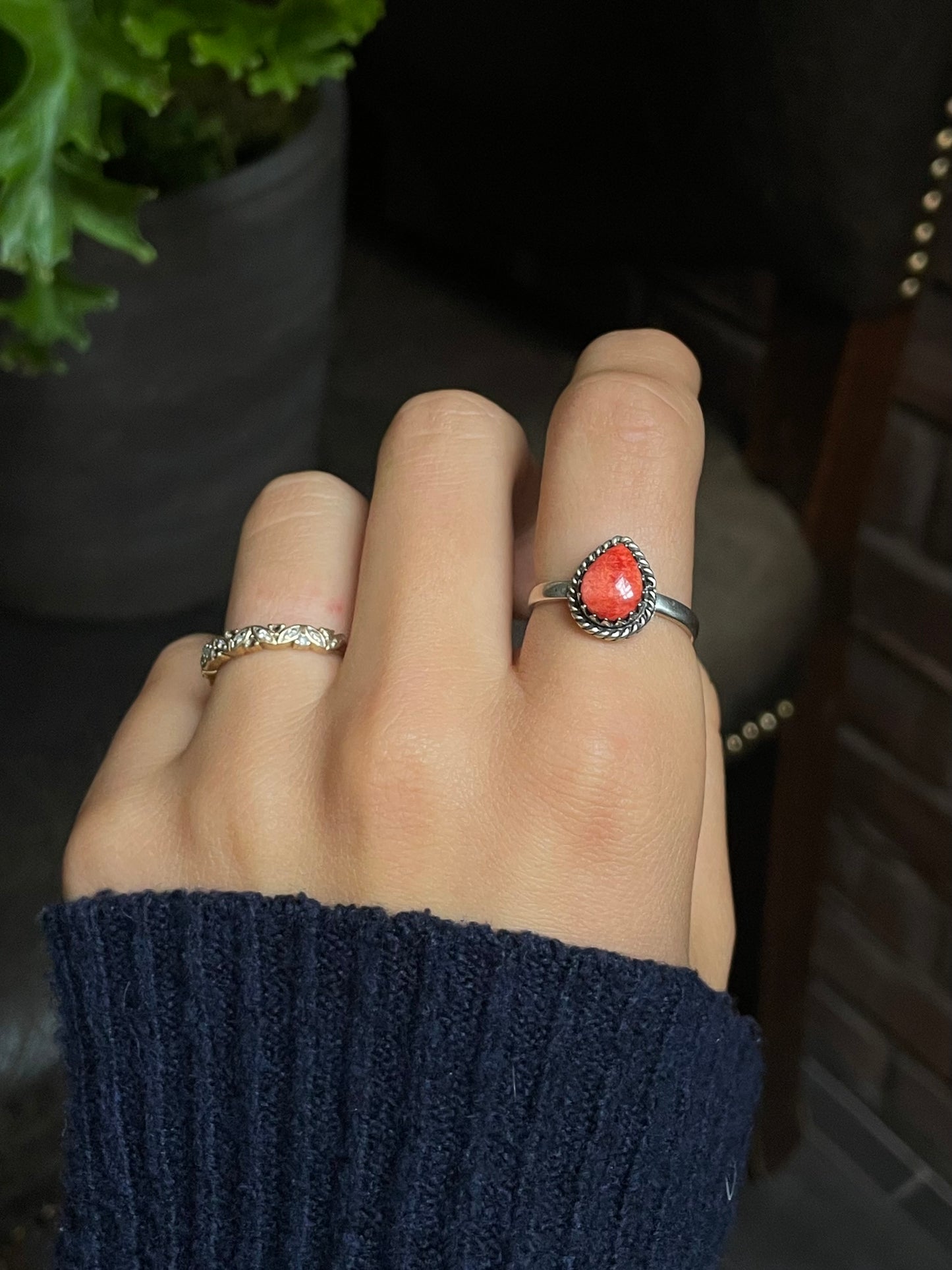 Spiny Oyster Ring Size 9 | 925 Sterling Silver G229