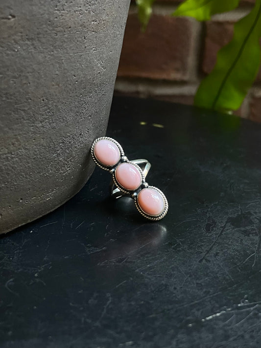 Pink Conch Triple Stone Ring | Sterling Silver 925 | Size 8 C606