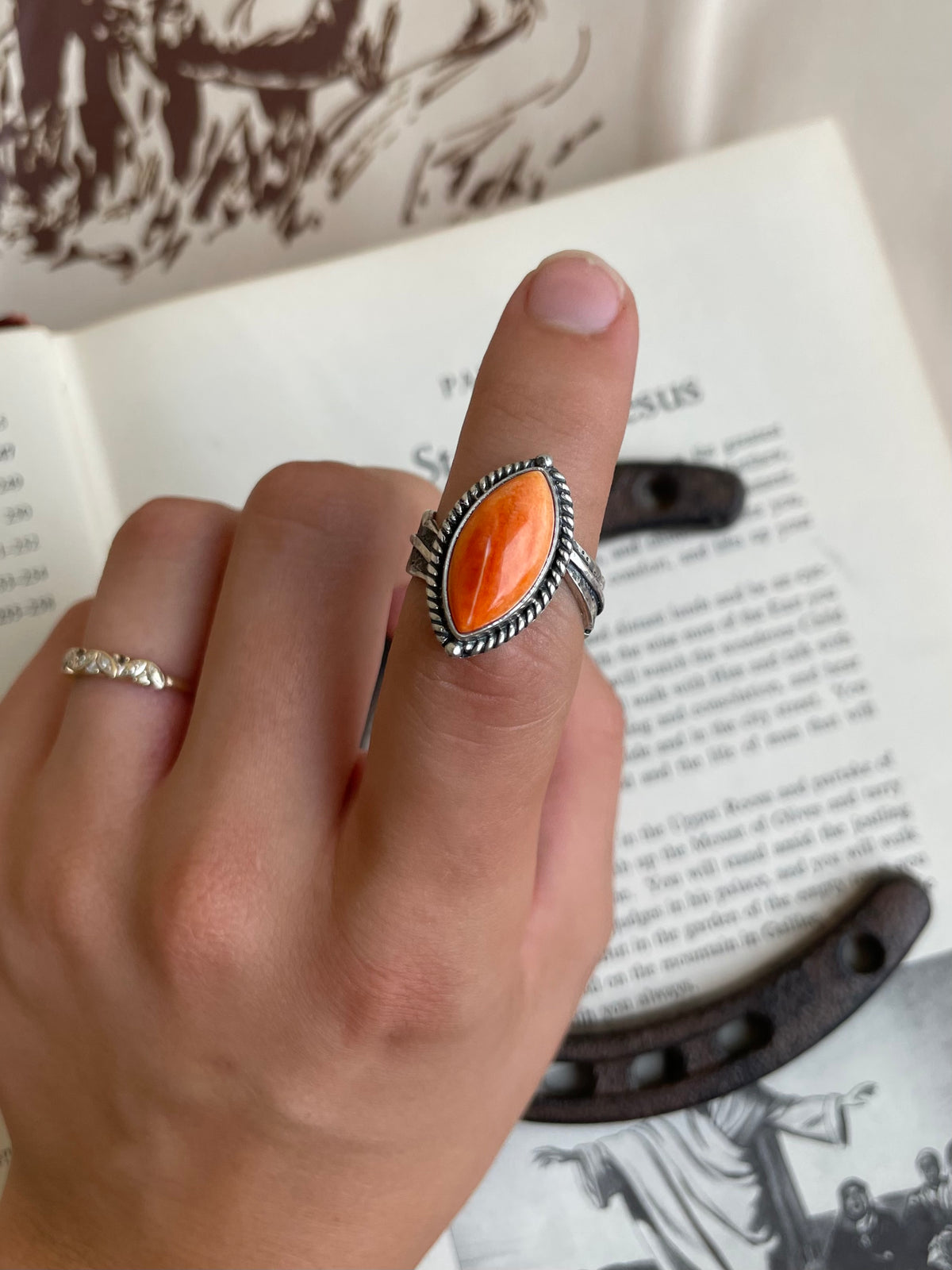 Spiny Oyster Ring Size 8.25 | 925 Sterling Silver G797