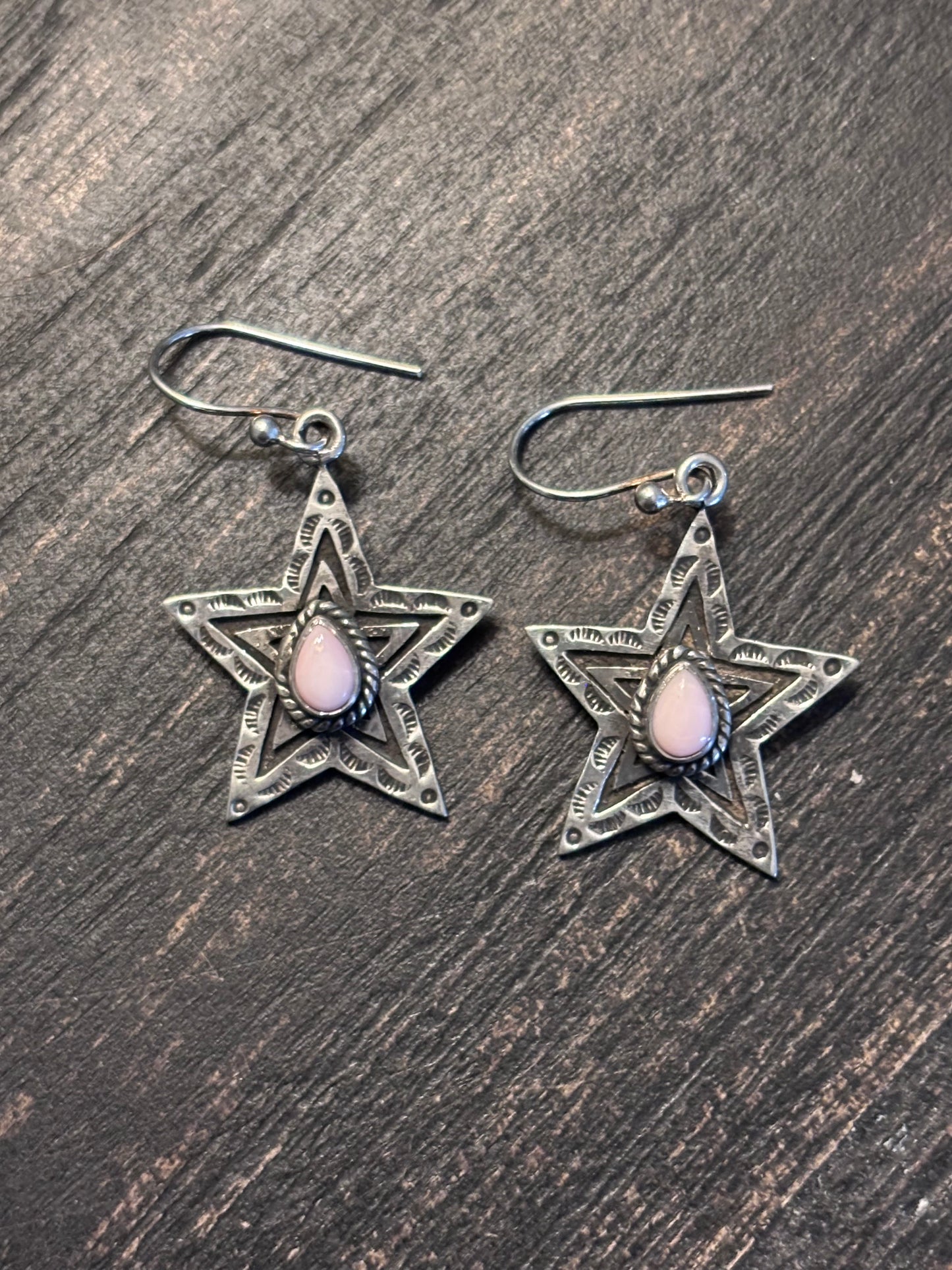 Pink Conch Star Dangle Earrings | 925 Sterling Silver A094