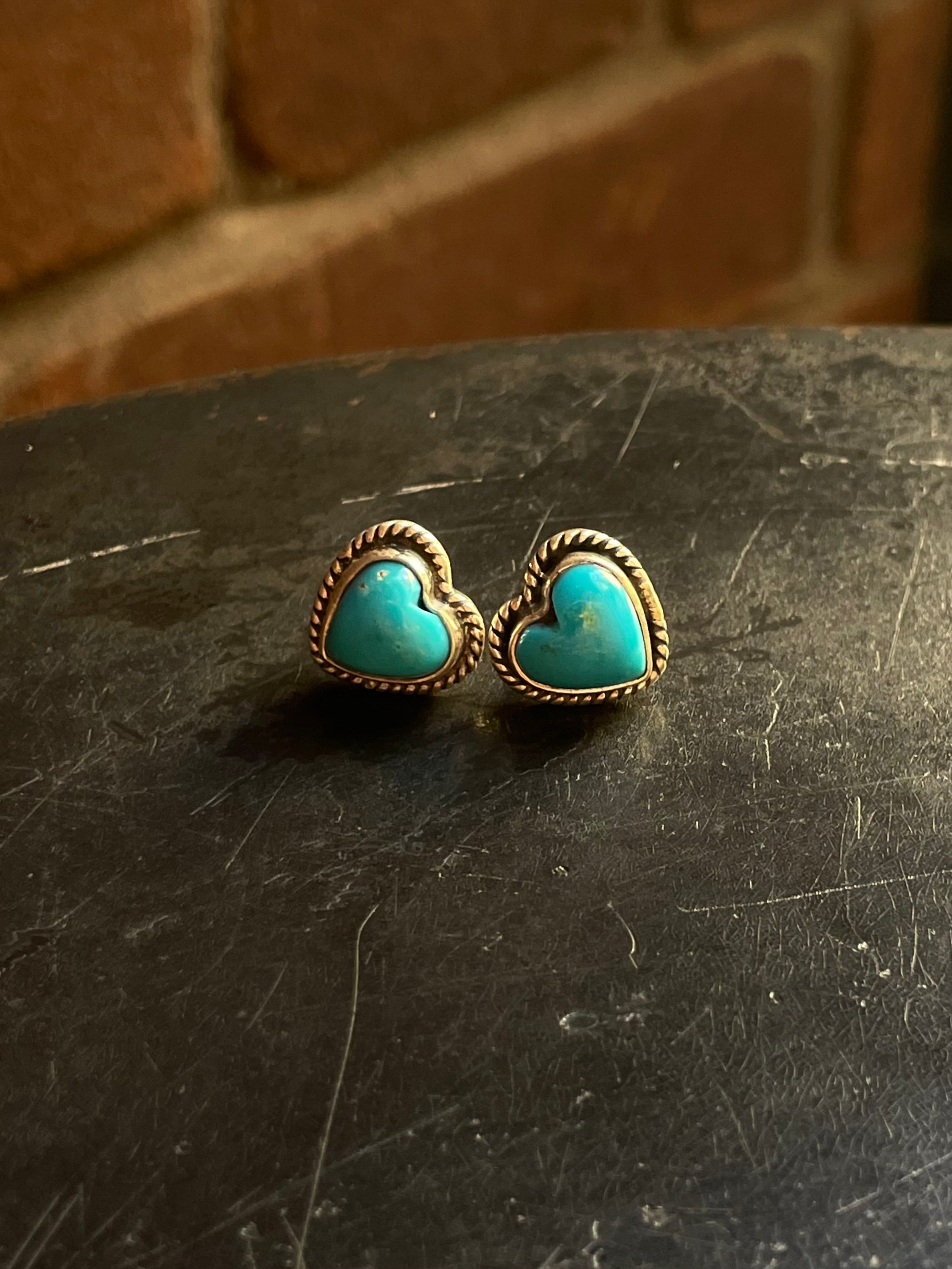 Kingman Turquoise Heart Stud Earrings | 925 Sterling Silver G668