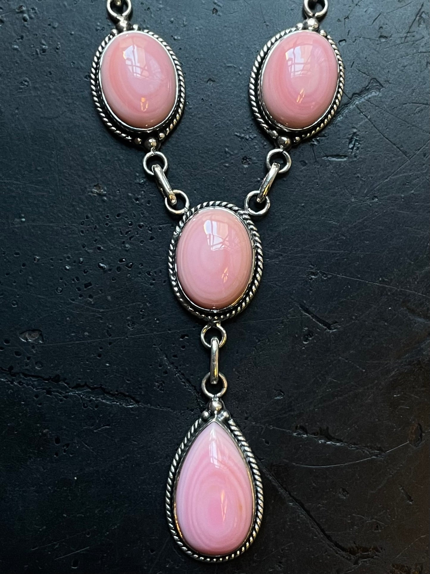 Pink Conch Lariat Necklace | Teardrop Station Drop | 925 Silver E585