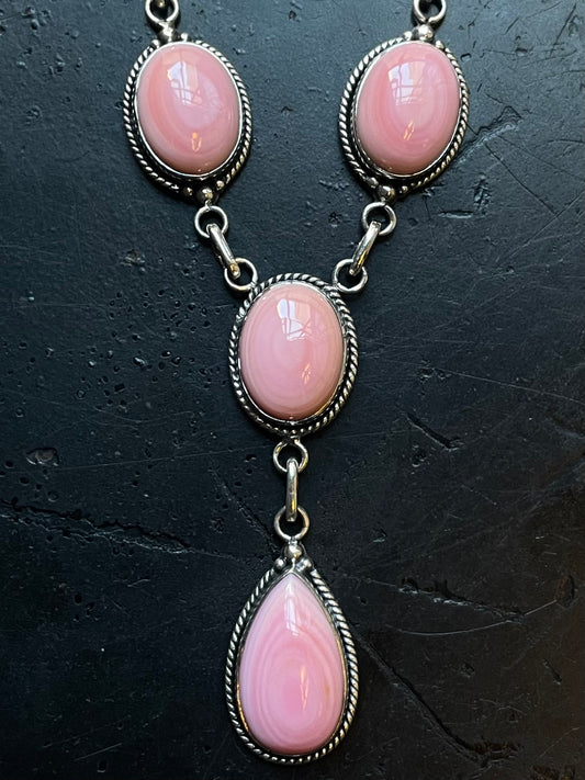 Pink Conch Lariat Necklace | Teardrop Station Drop | 925 Silver E585