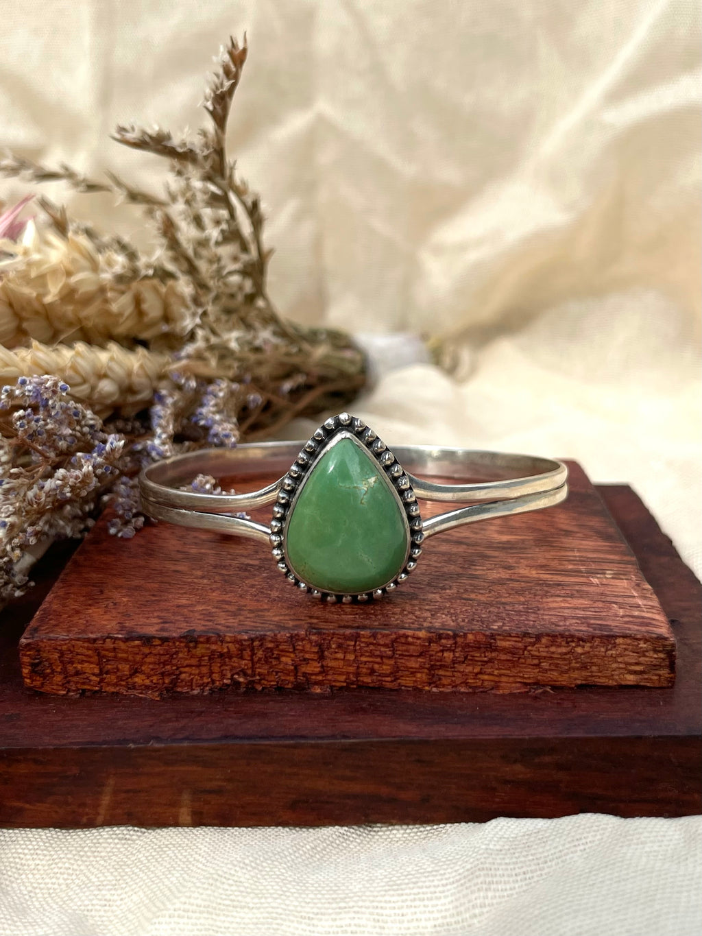 Green Turquoise Teardrop Cuff Bracelet | 925 Sterling Silver D282