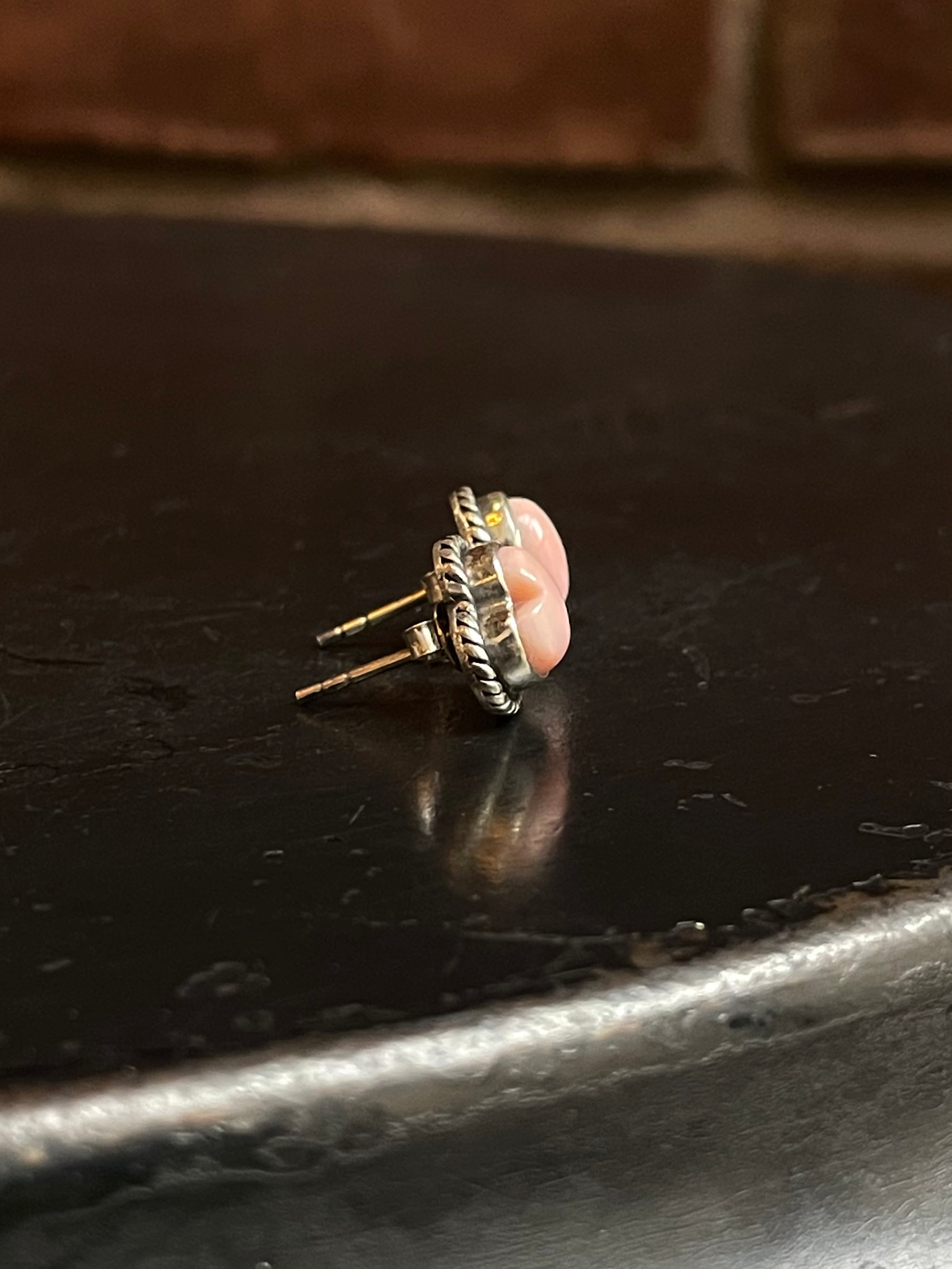 Pink Conch Heart Stud Earrings | 925 Sterling Silver G178