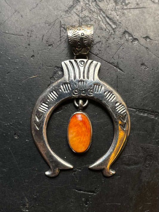 Spiny Oyster Naja Pendant | 925 Sterling Silver E528