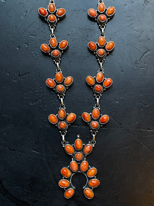 Spiny Oyster Naja Necklace | Floral Cluster Stations | 925 Silver E592