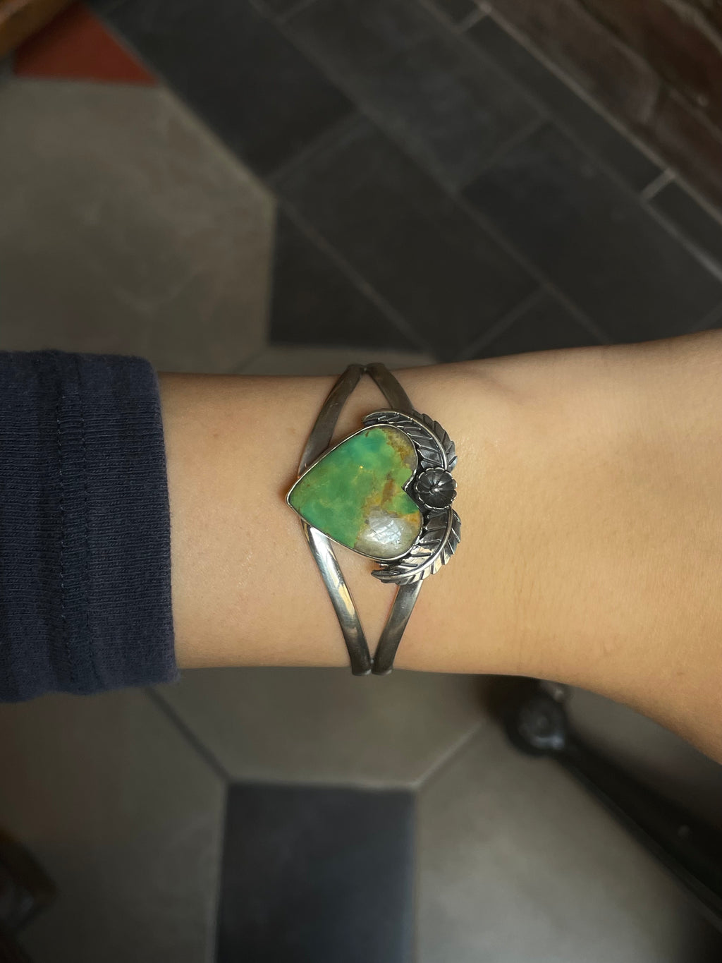 Green Turquoise Heart Cuff | Split Band | 925 Silver E679