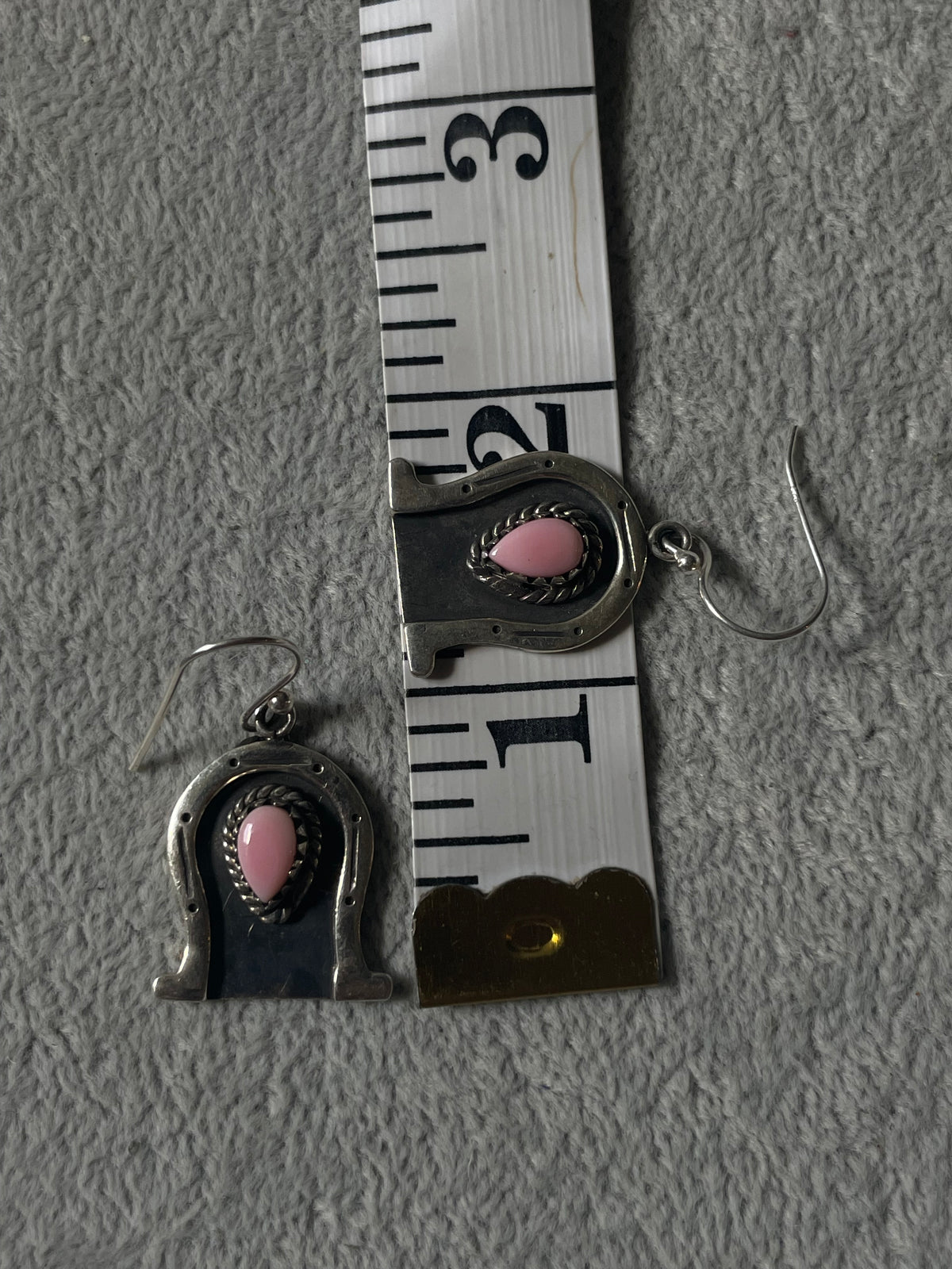Pink Conch Horseshoe Dangle Earrings | 925 Sterling Silver D243