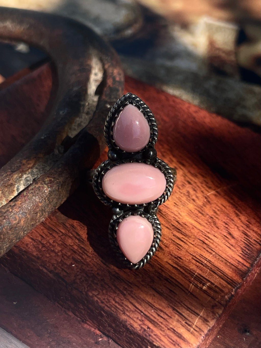 Pink Conch Triple Stone Ring | 925 Sterling Silver | Size 6 D366