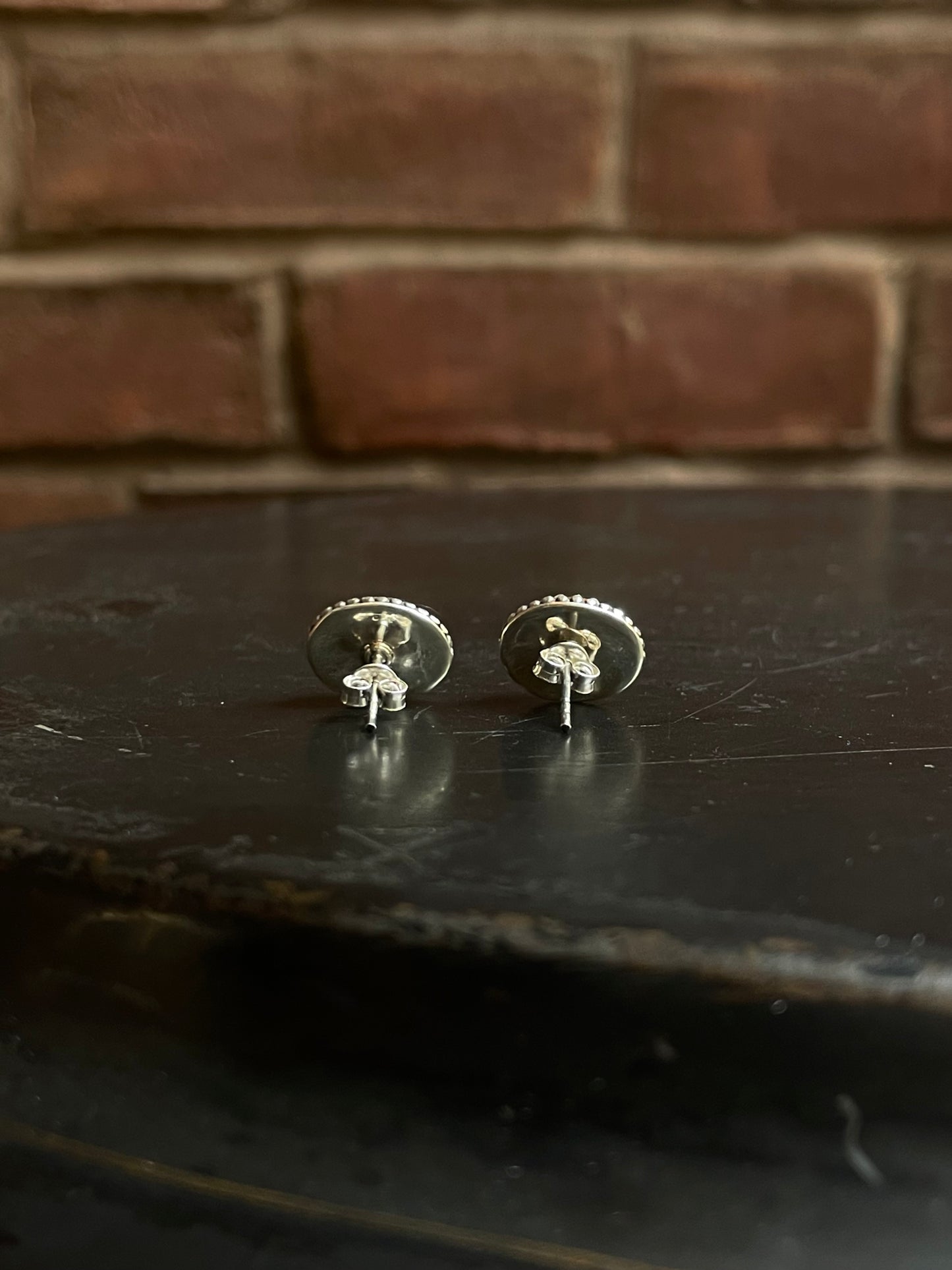 Spiny Oyster Stud Earrings | 925 Sterling Silver E806