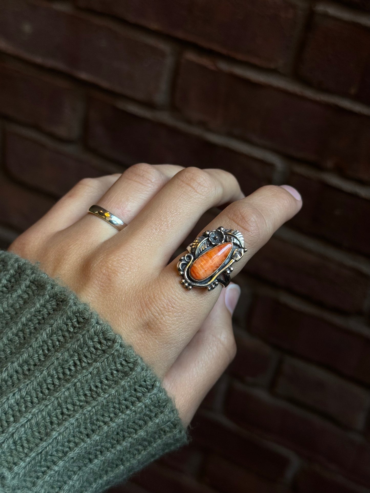 Spiny Oyster Floral Ring Size 8 | 925 Sterling Silver C466