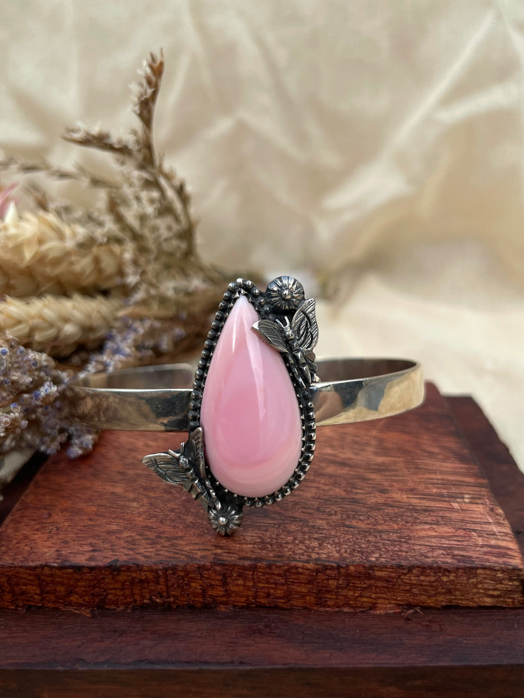 Pink Conch Butterfly Cuff Bracelet | 925 Sterling Silver D280
